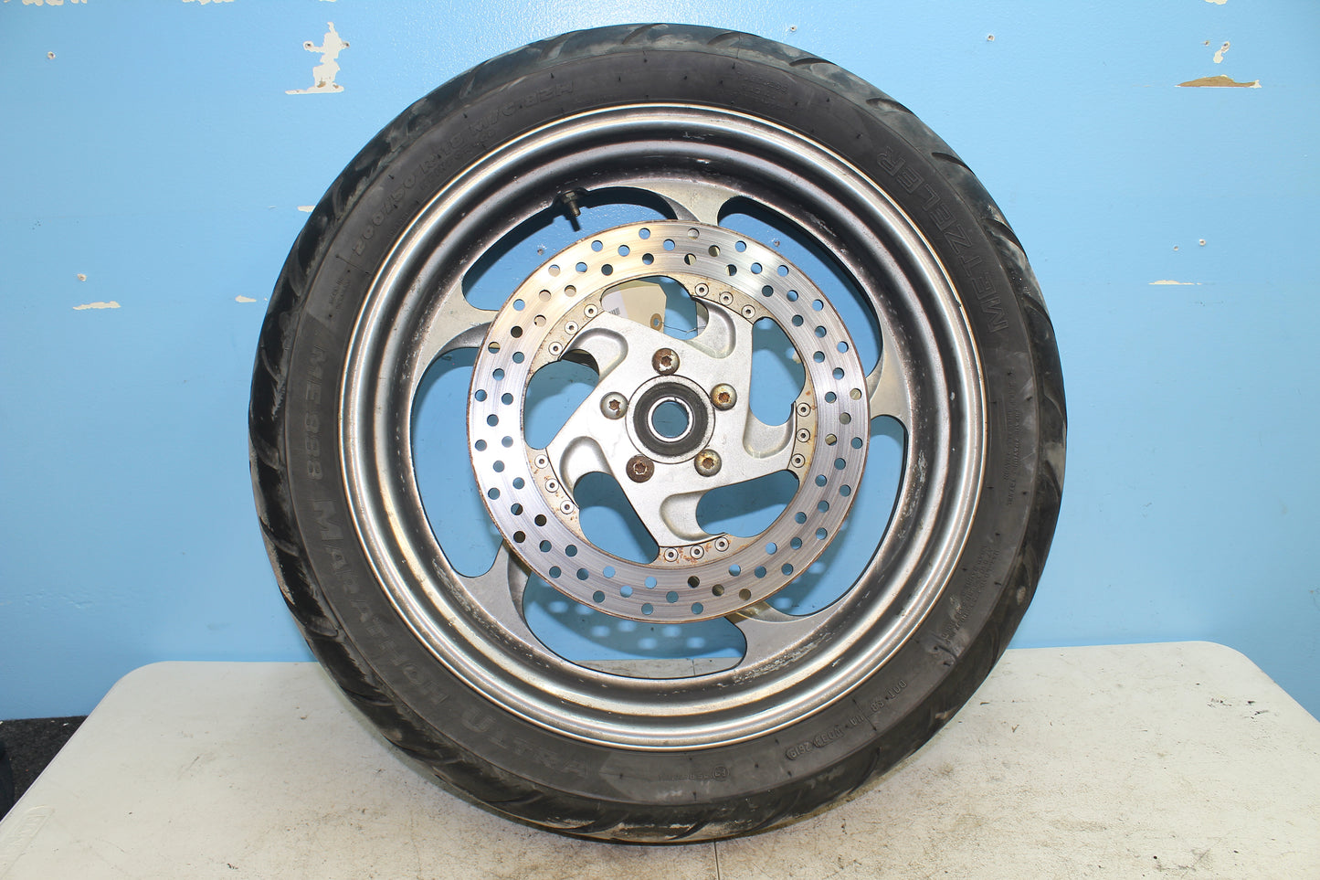 02-06 Harley Davidson VRSCA V Rod 100th Anniv. Rear Wheel 200/50r18