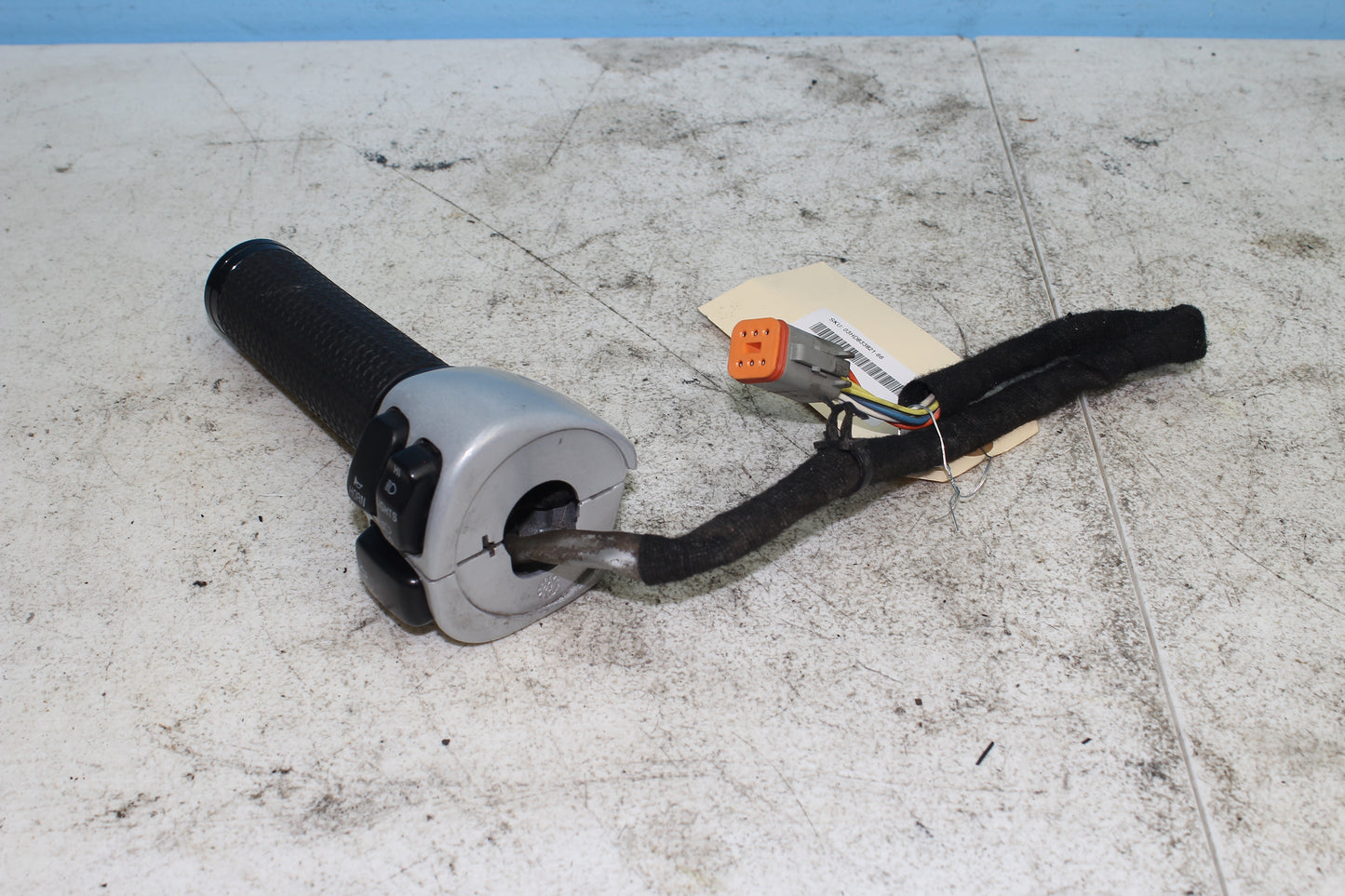 02-06 Harley Davidson V Rod Left Hand Controls Horn Headlight Blinker Switch