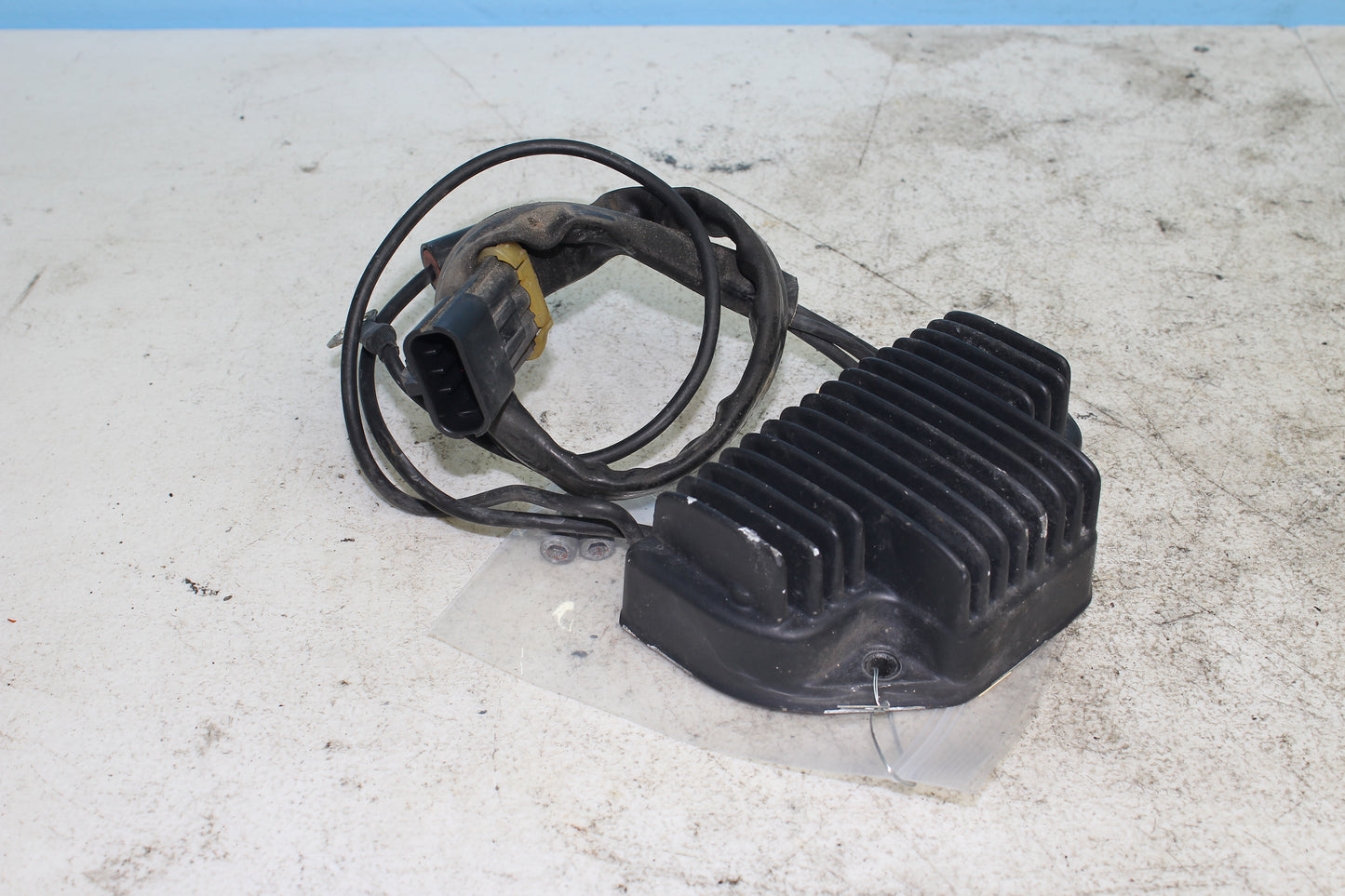 02-06 Harley Davidson V Rod 100th Anniv. Rectifier / Voltage Regulator