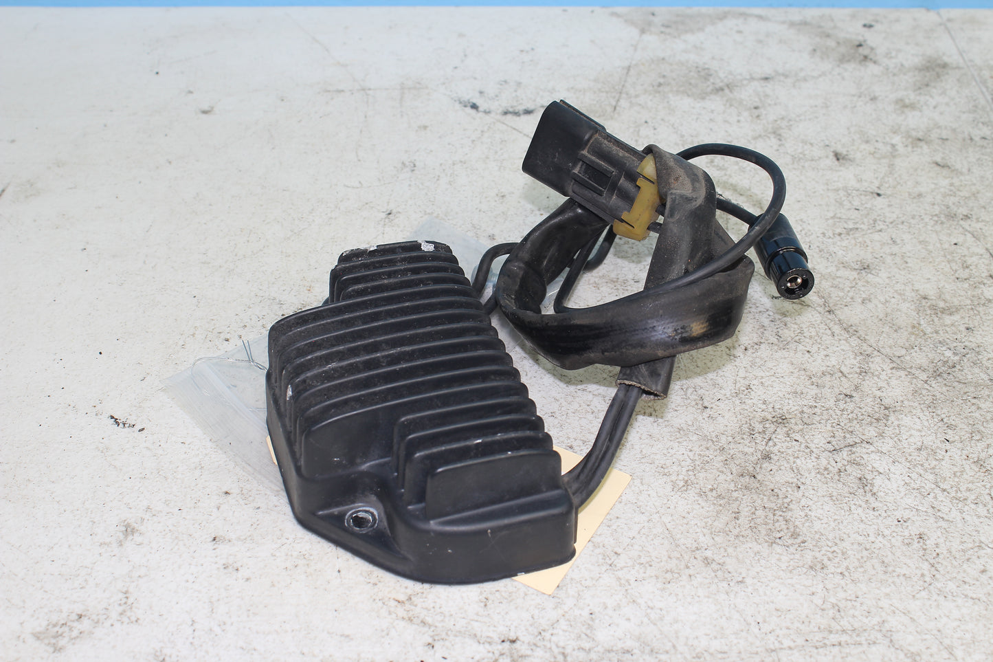 02-06 Harley Davidson V Rod 100th Anniv. Rectifier / Voltage Regulator