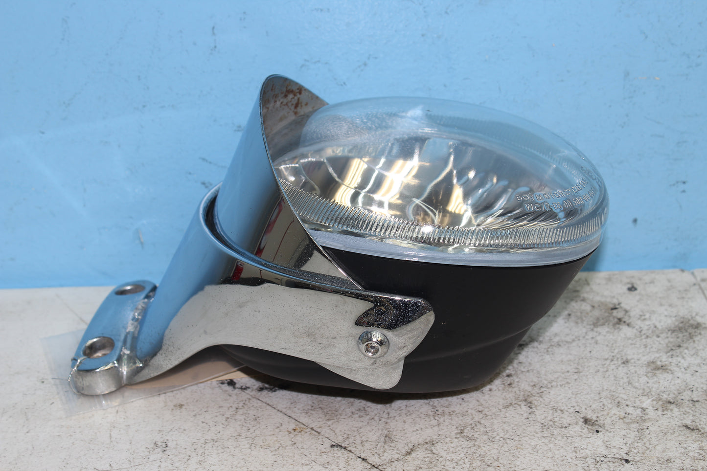 02-06 Harley Davidson VRSCA V Rod 100th Anniv. Headlight