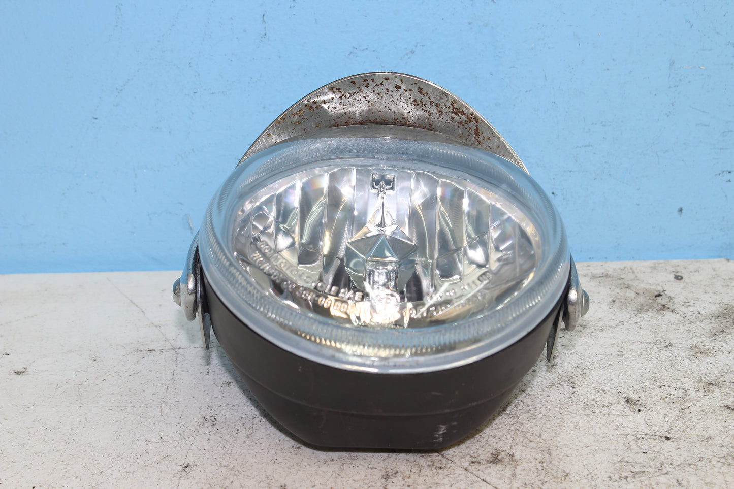 02-06 Harley Davidson VRSCA V Rod 100th Anniv. Headlight