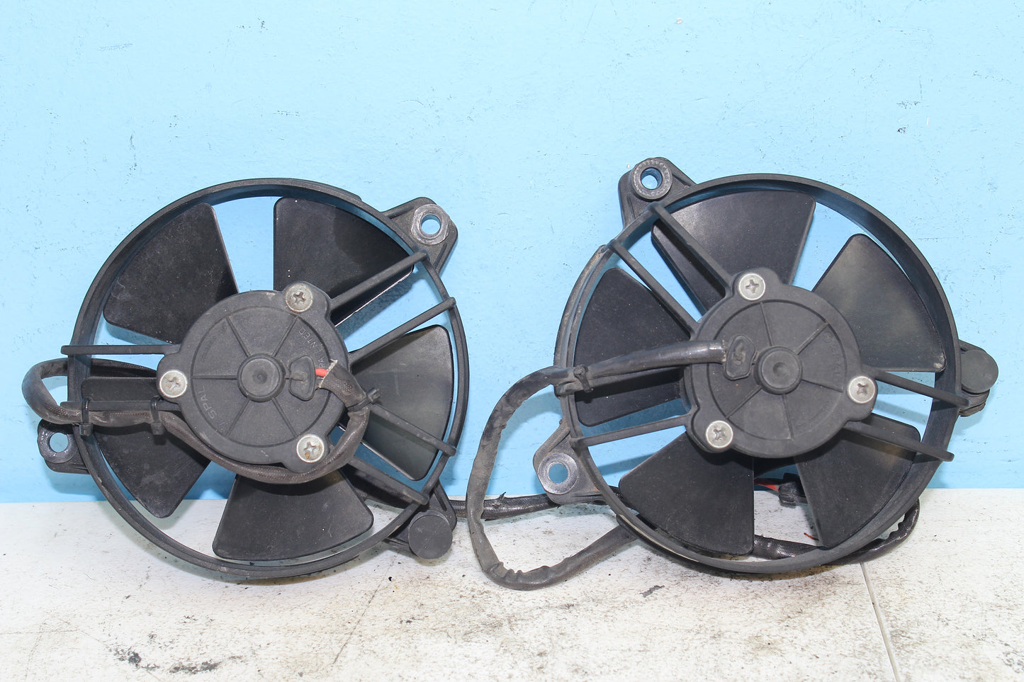 02-06 Harley Davidson V Rod 100th Anniv. Radiator Coolant Oil Cooler Fans
