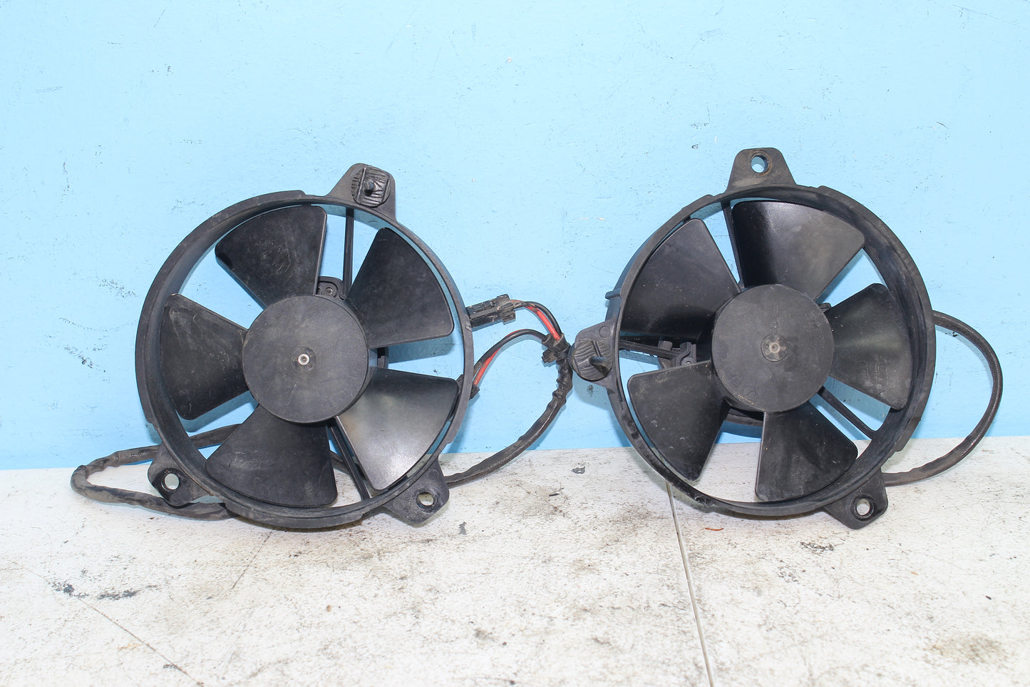 02-06 Harley Davidson V Rod 100th Anniv. Radiator Coolant Oil Cooler Fans