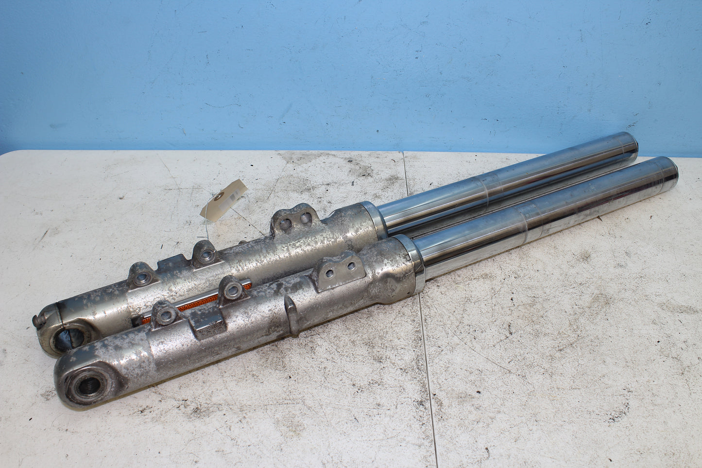 02-06 Harley Davidson VRSCA V Rod 100th Anniv. Forks Suspension Shocks