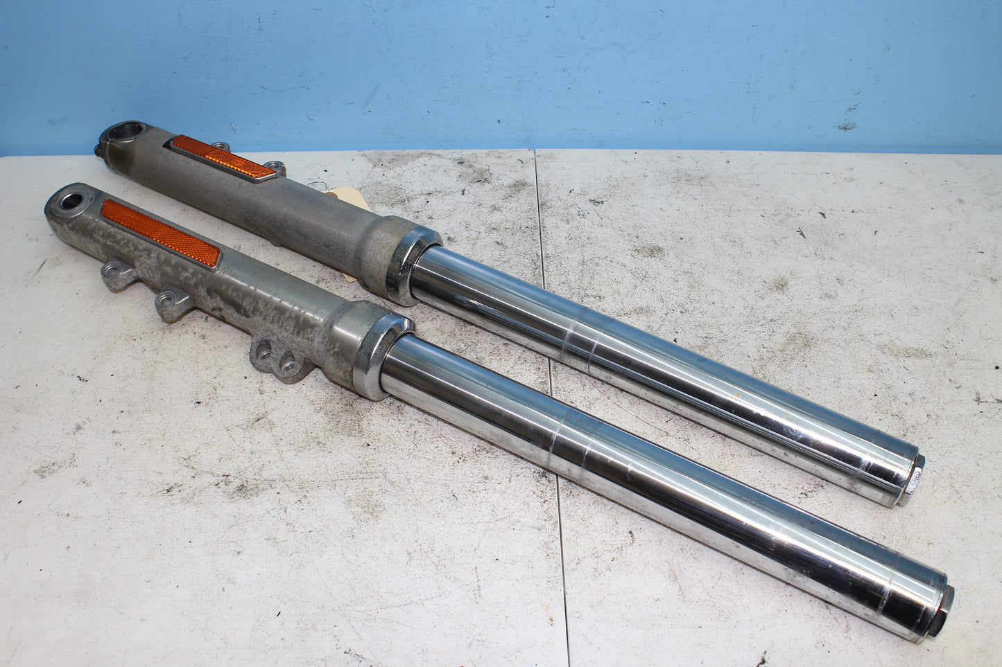 02-06 Harley Davidson VRSCA V Rod 100th Anniv. Forks Suspension Shocks