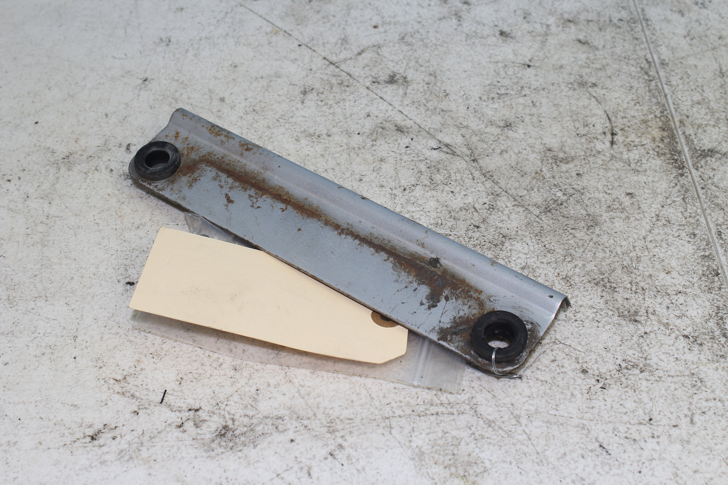 02-06 Harley Davidson VRSCA V Rod 100th Anniv. Radiator Bracket