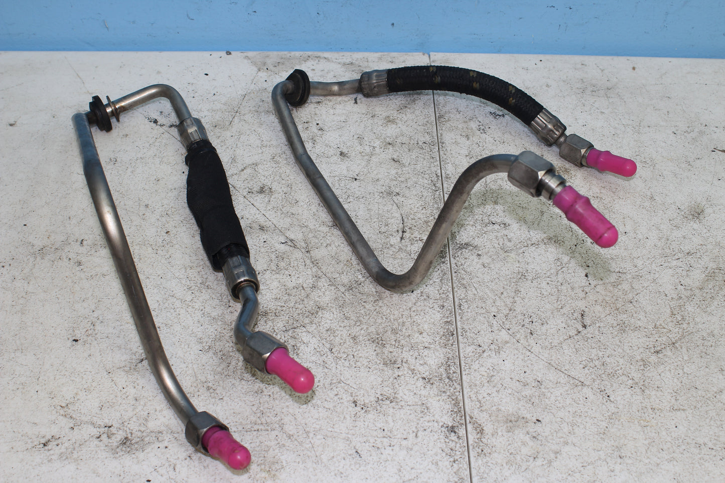 02-06 Harley Davidson VRSCA V Rod 100th Anniv. Oil Cooler Lines