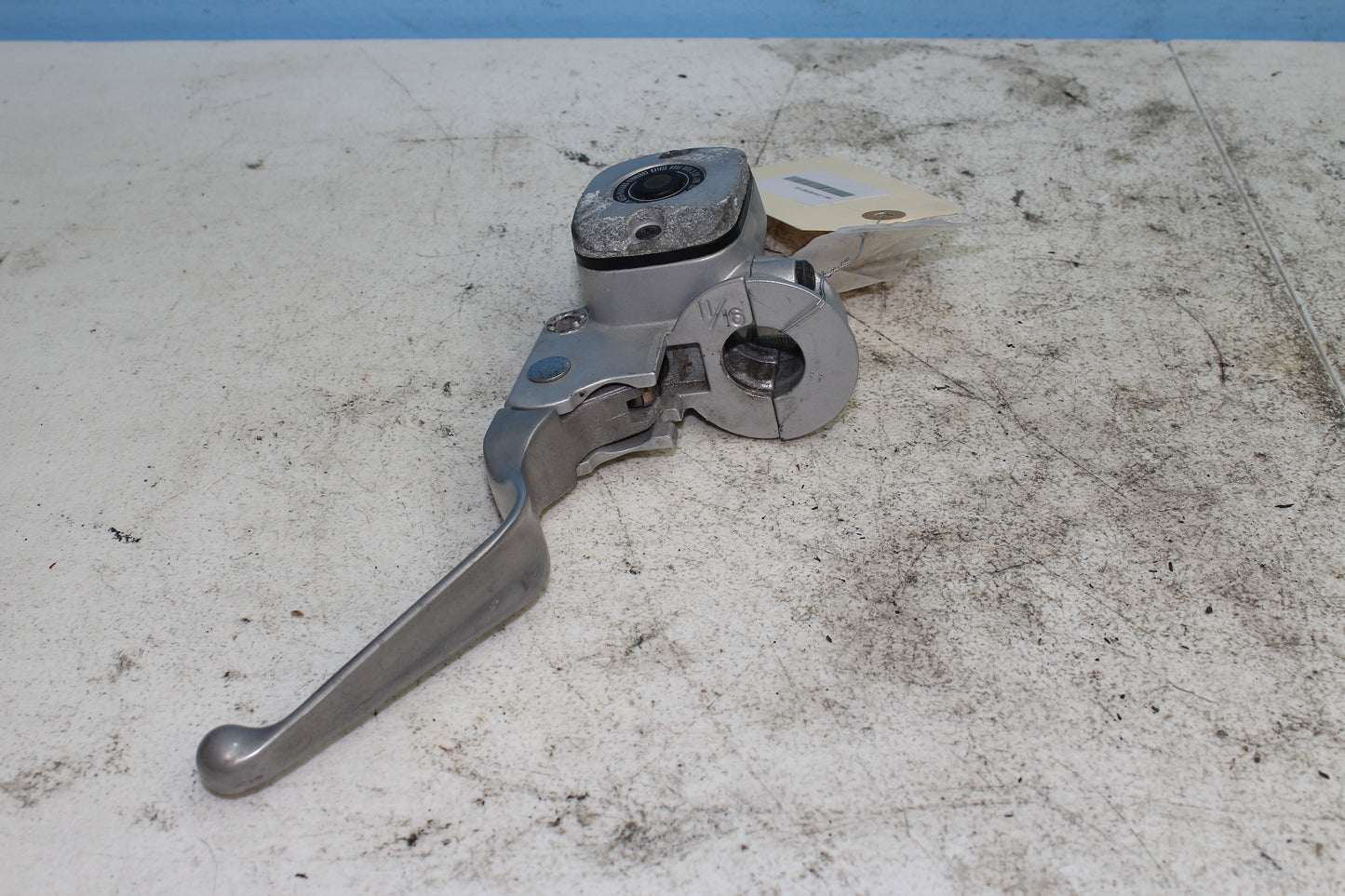 02-06 Harley Davidson VRSCA V Rod 100th Anniv. Clutch Master Cylinder w/ Lever