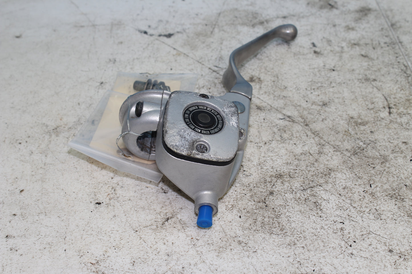 02-06 Harley Davidson VRSCA V Rod 100th Anniv. Clutch Master Cylinder w/ Lever