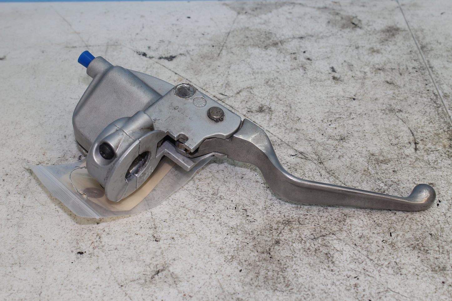 02-06 Harley Davidson VRSCA V Rod 100th Anniv. Clutch Master Cylinder w/ Lever