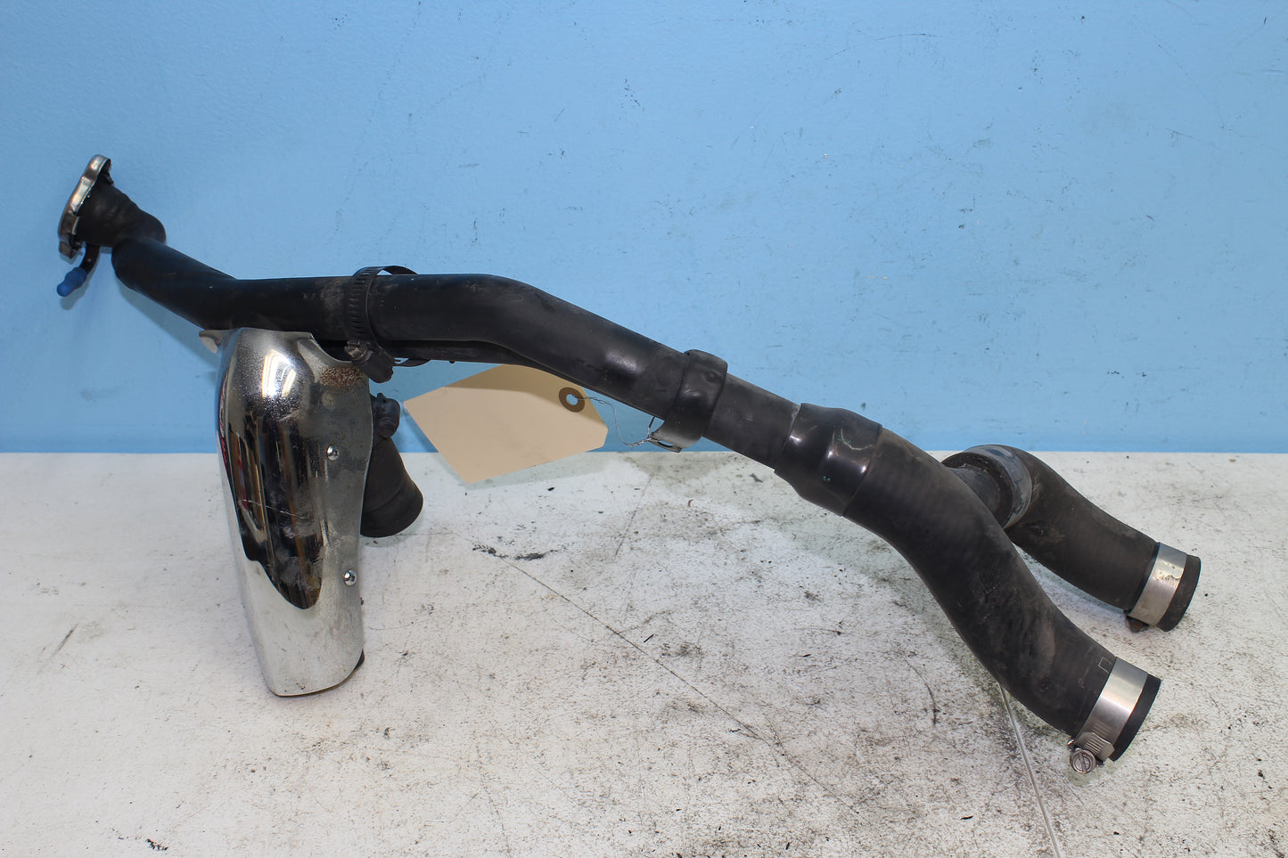02-06 Harley Davidson VRSCA V Rod 100th Anniv. Radiator Coolant Hose Lines