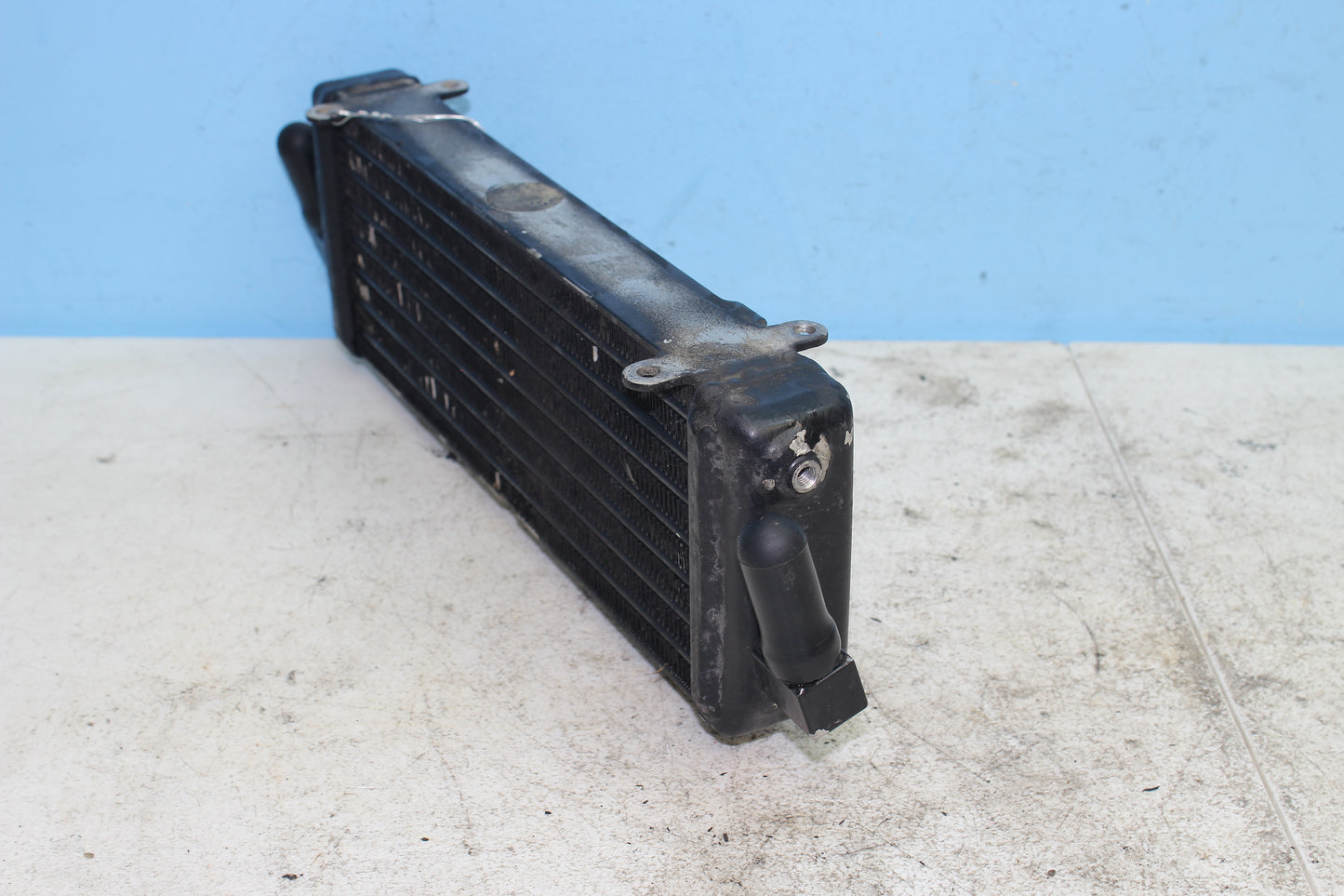 02-06 Harley Davidson VRSCA V Rod 100th Anniv. Oil Cooler
