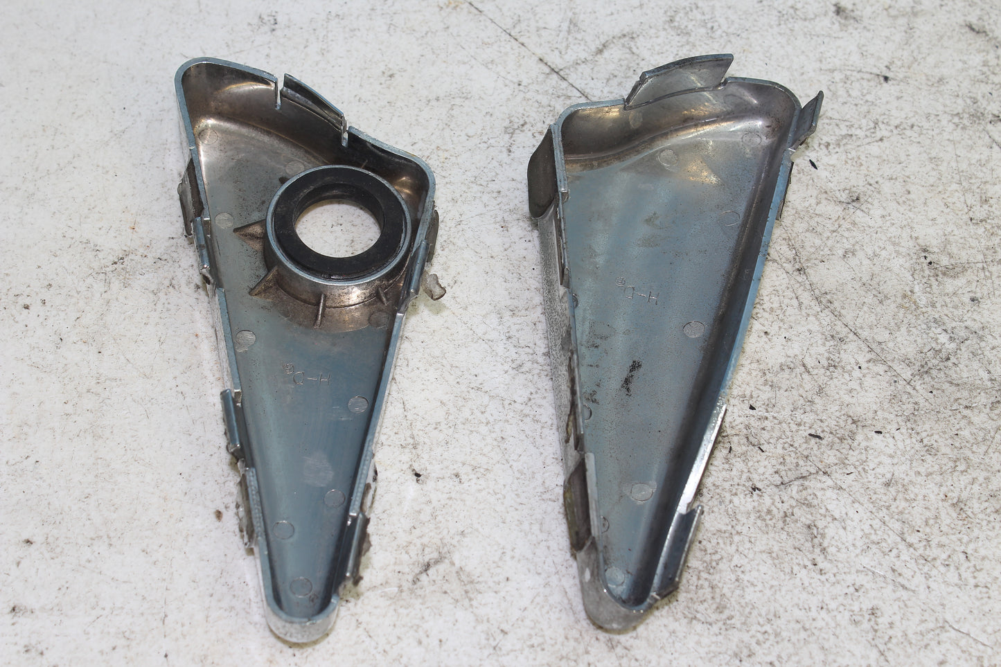 02-06 Harley Davidson V Rod 100th Anniv. Ignition Trim Mid Frame Cover Chrome (PAIR)