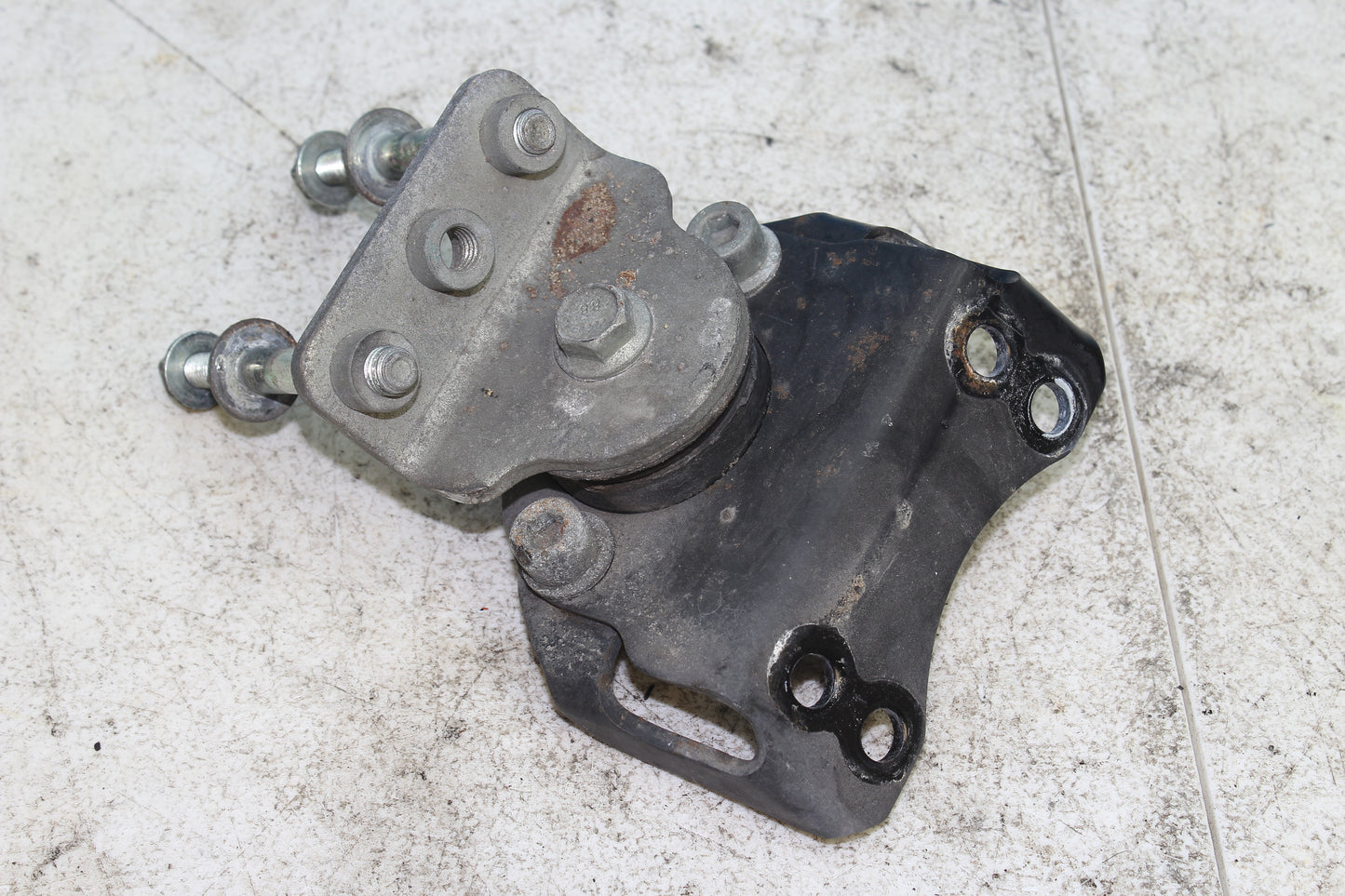 02-06 Harley Davidson VRSCA V Rod 100th Anniv. Engine Motor Mount Bracket