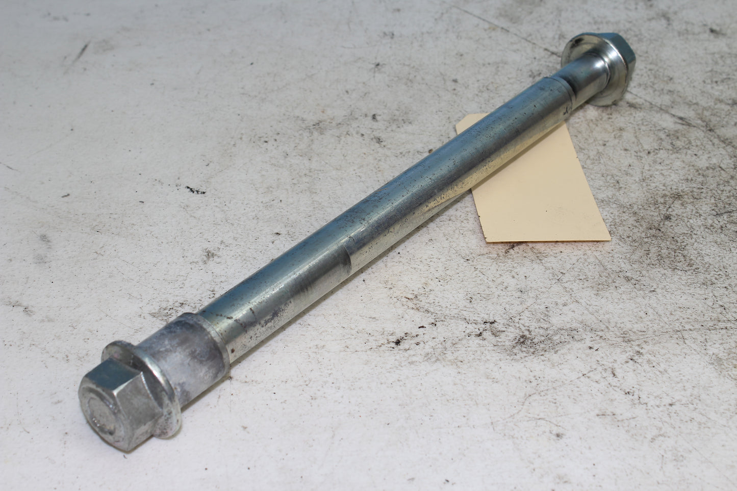 02-06 Harley Davidson VRSCA V Rod 100th Anniv. Pivot Shaft Swingarm Bolt