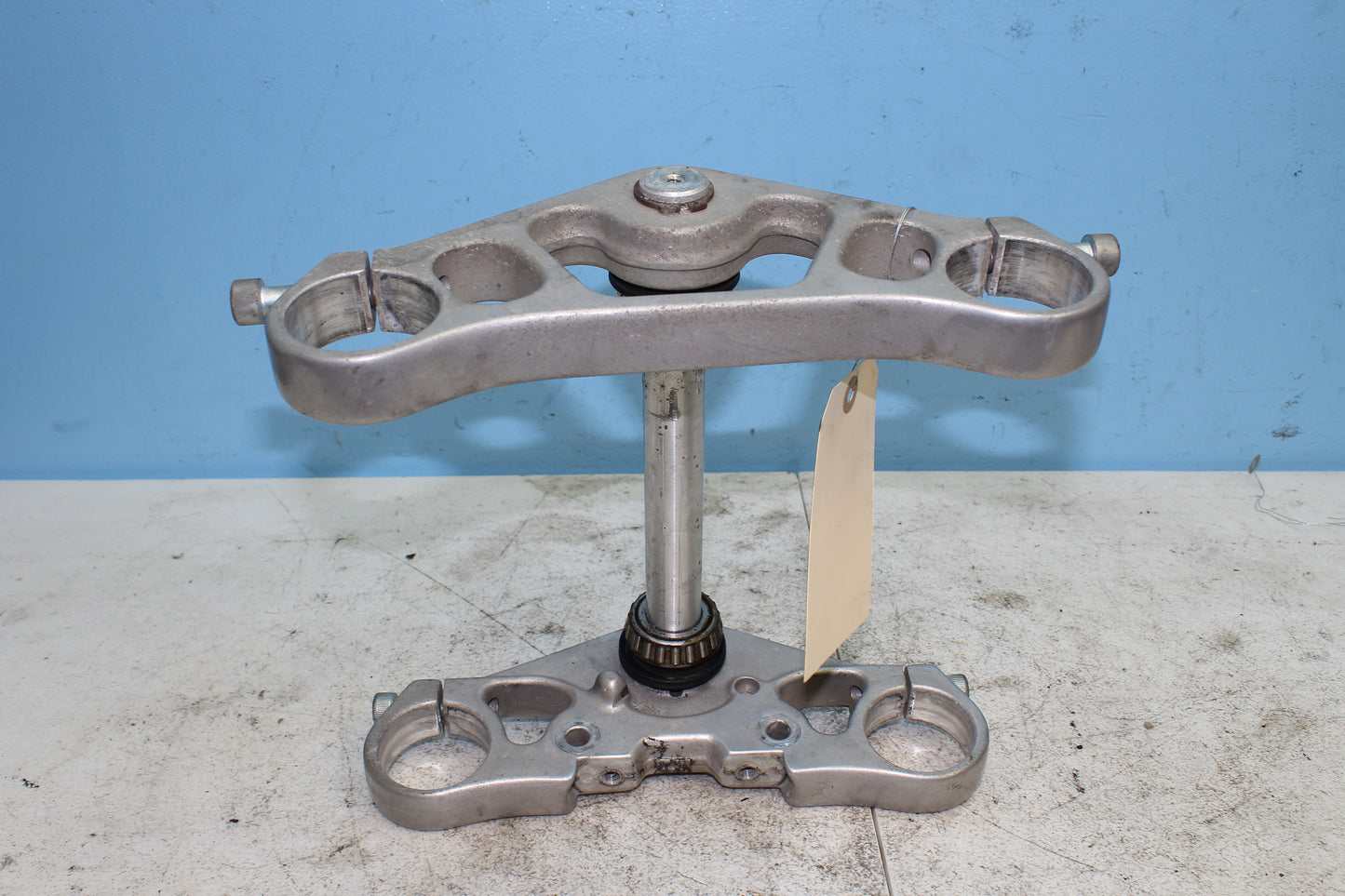 02-06 Harley Davidson VRSCA V Rod 100th Anniv. Triple Tree