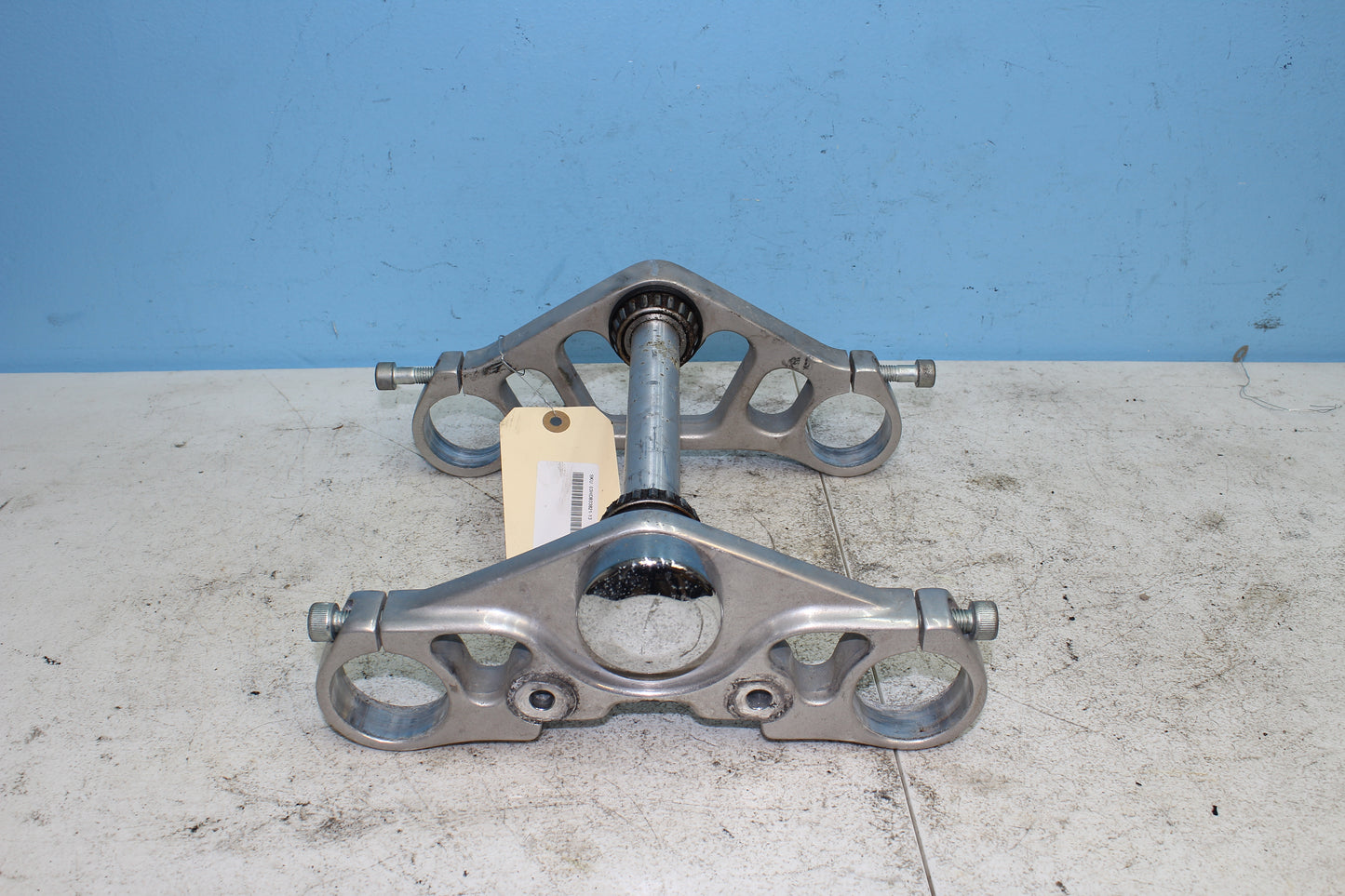 02-06 Harley Davidson VRSCA V Rod 100th Anniv. Triple Tree