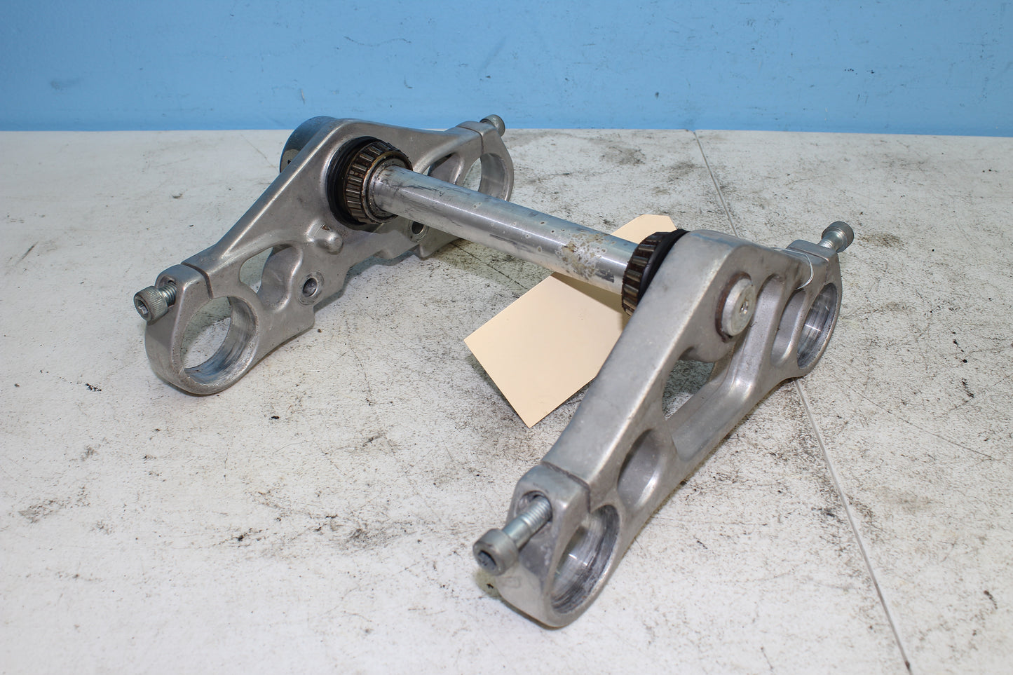 02-06 Harley Davidson VRSCA V Rod 100th Anniv. Triple Tree