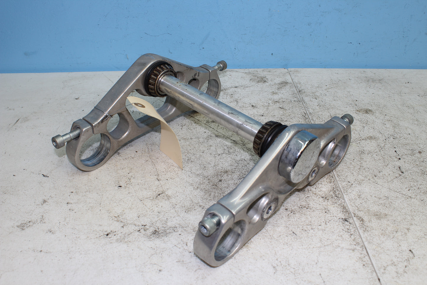02-06 Harley Davidson VRSCA V Rod 100th Anniv. Triple Tree