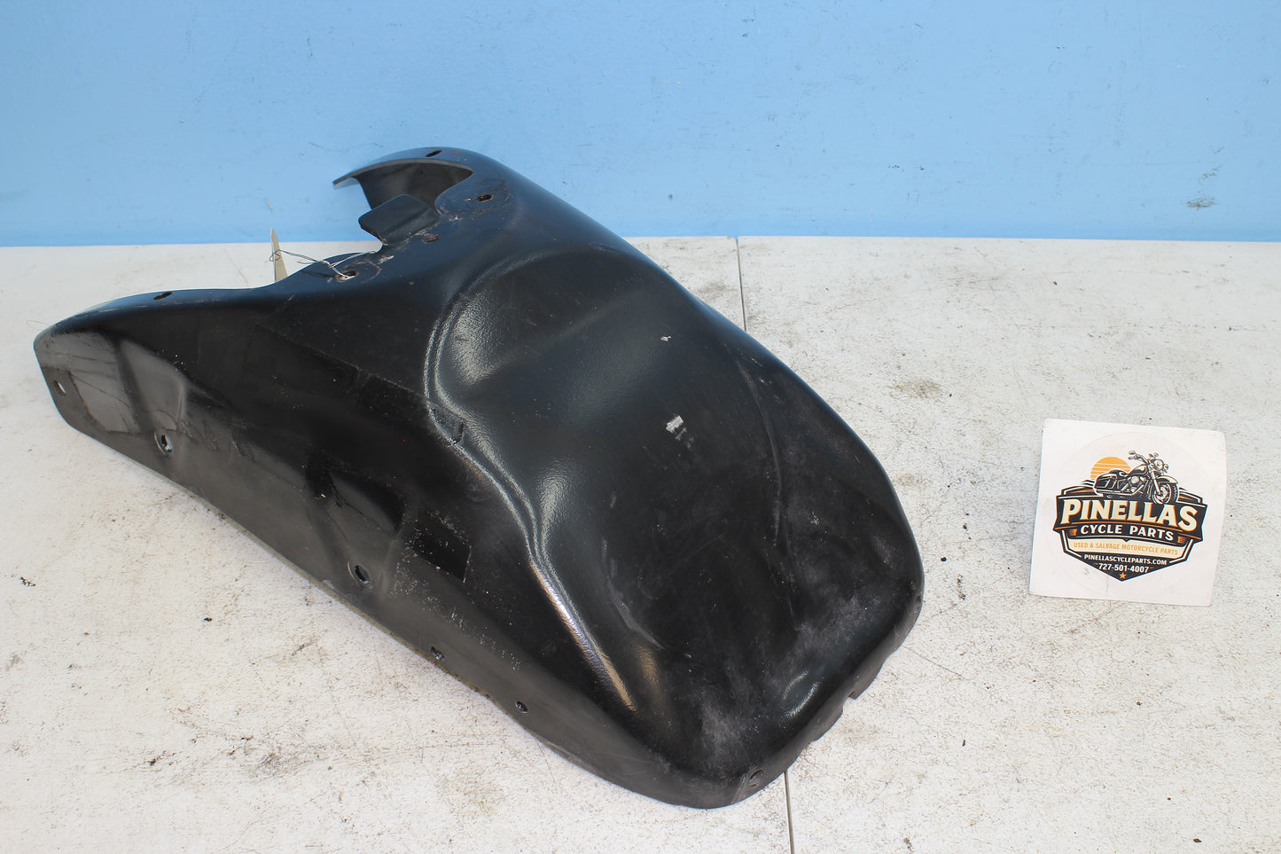 02-06 Harley Davidson VRSCA V Rod 100th Anniv. Rear Fender Liner