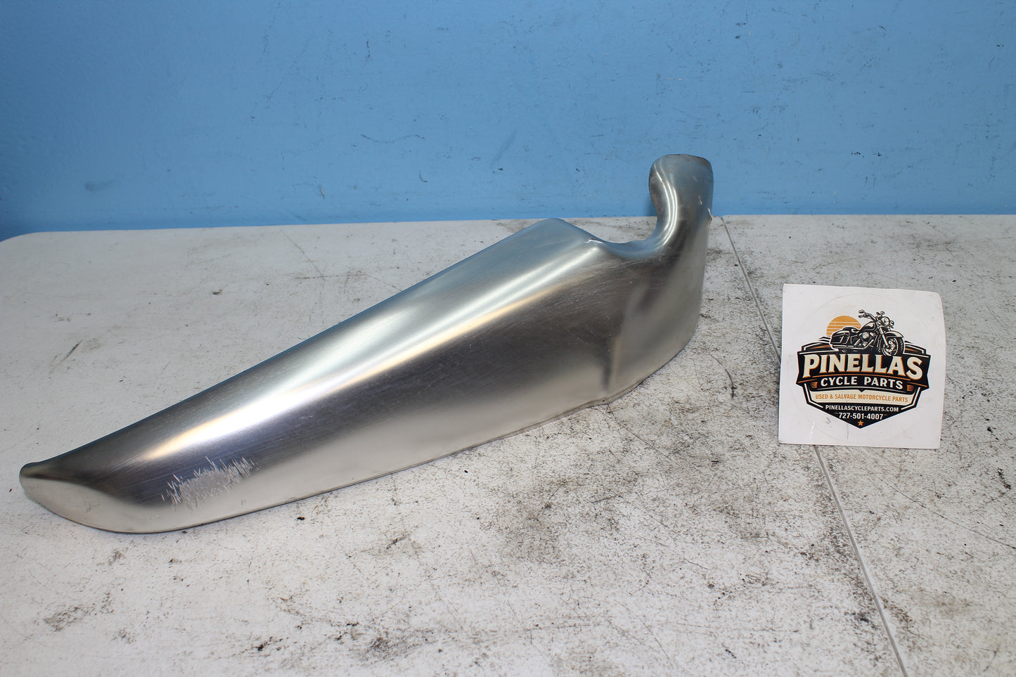 02-06 Harley Davidson V Rod 100th Anniv. Left Rear Radiator Trim Cover Fairing *DMG*