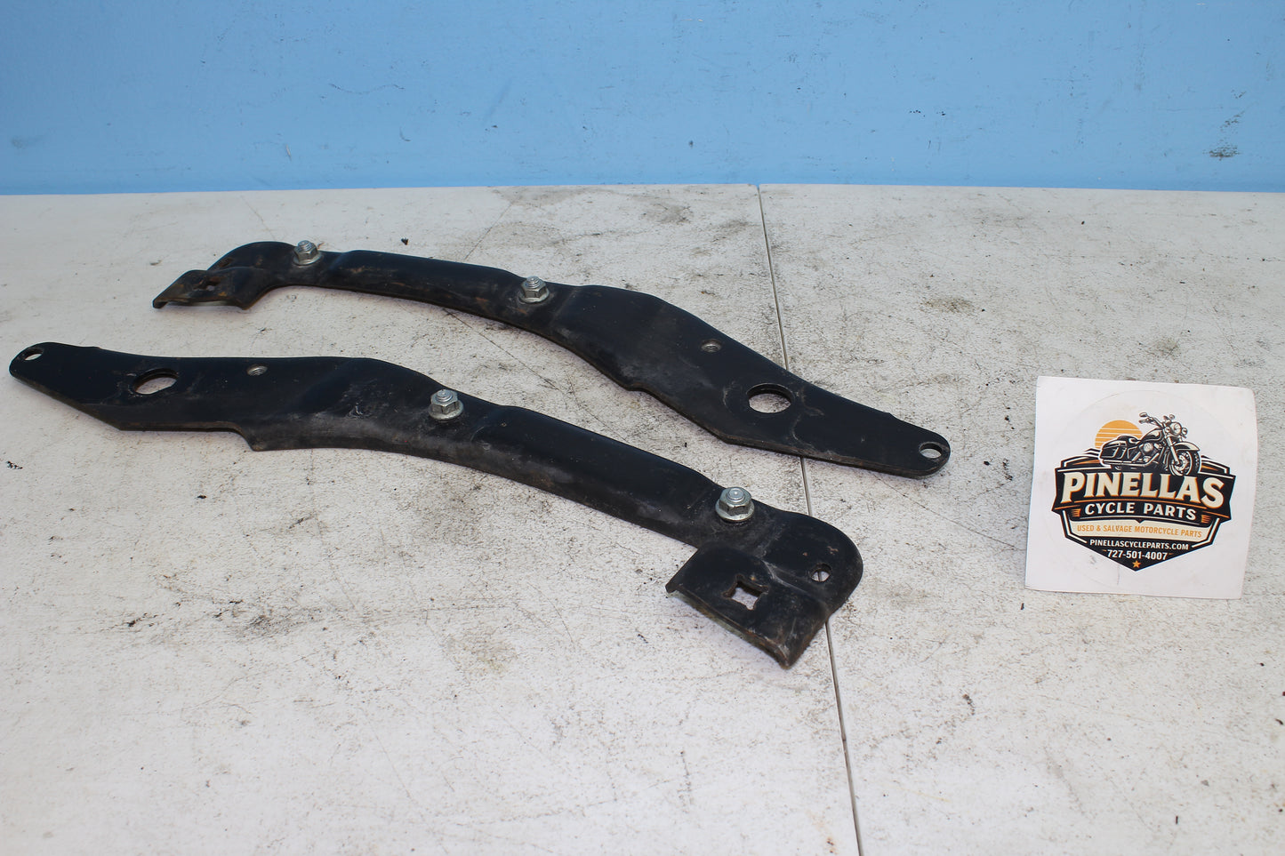 02-06 Harley Davidson VRSCA V Rod 100th Anniv. Rear Fender Mount Brackets