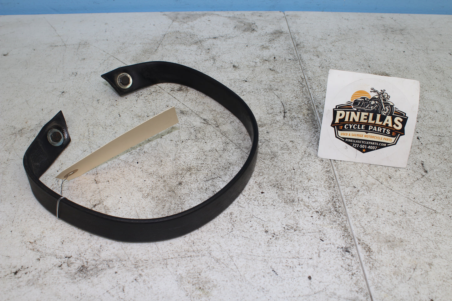 02-06 Harley Davidson VRSCA V Rod 100th Anniv. Seat Grab Strap