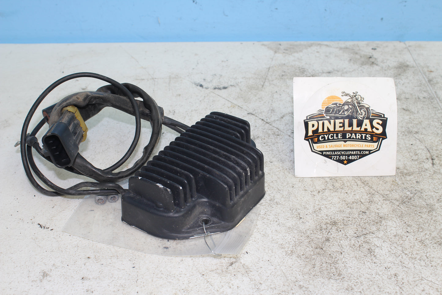 02-06 Harley Davidson V Rod 100th Anniv. Rectifier / Voltage Regulator