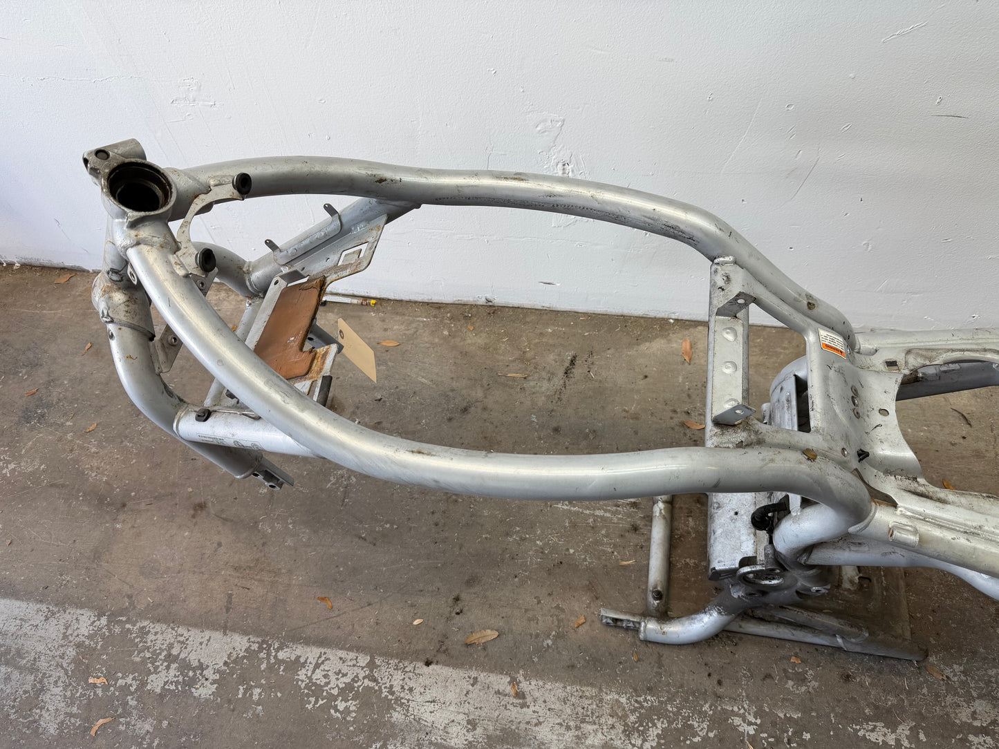 02-06 Harley Davidson VRSCA V Rod 100th Anniv. Frame *CLN*