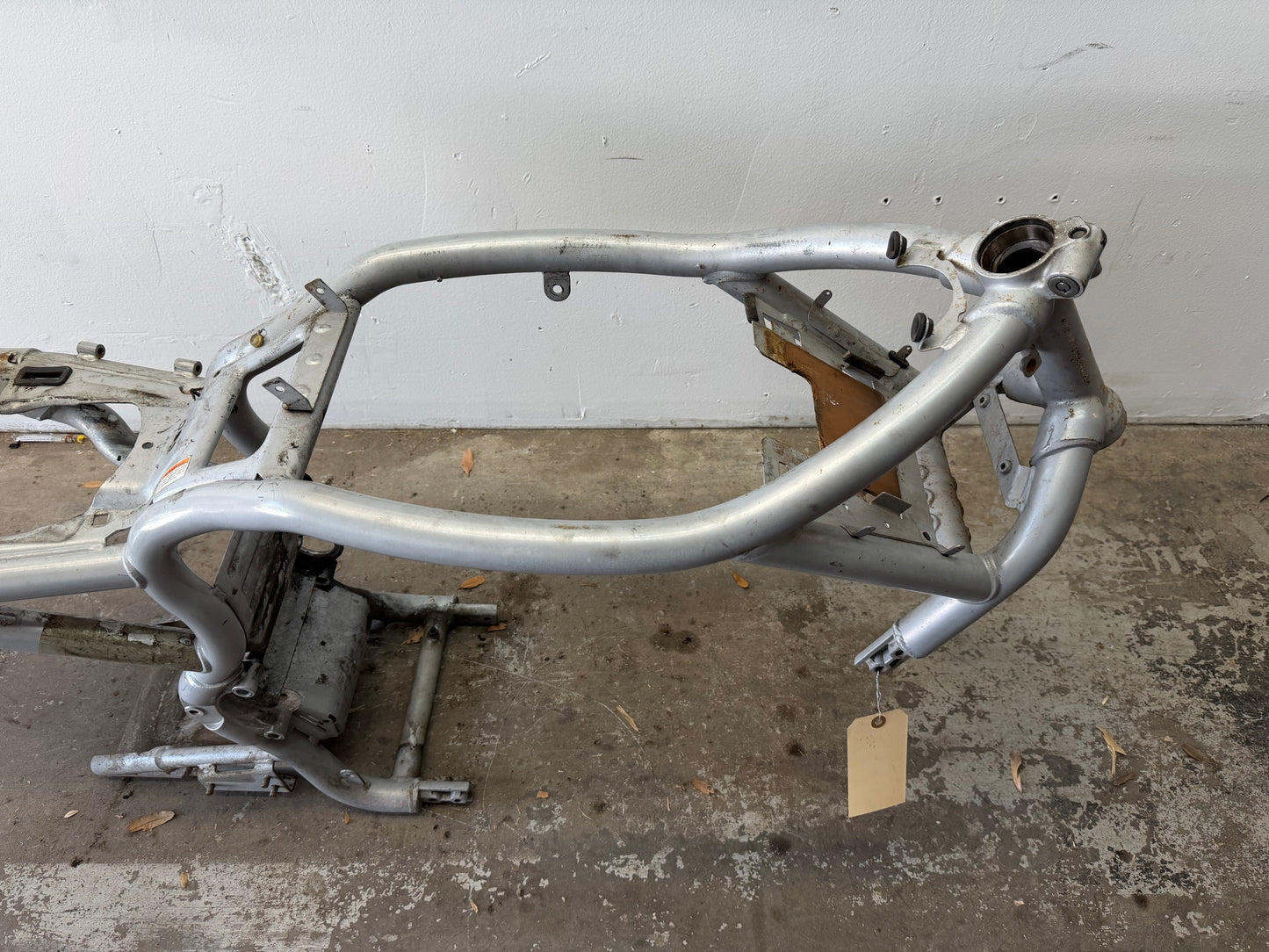 02-06 Harley Davidson VRSCA V Rod 100th Anniv. Frame *CLN*