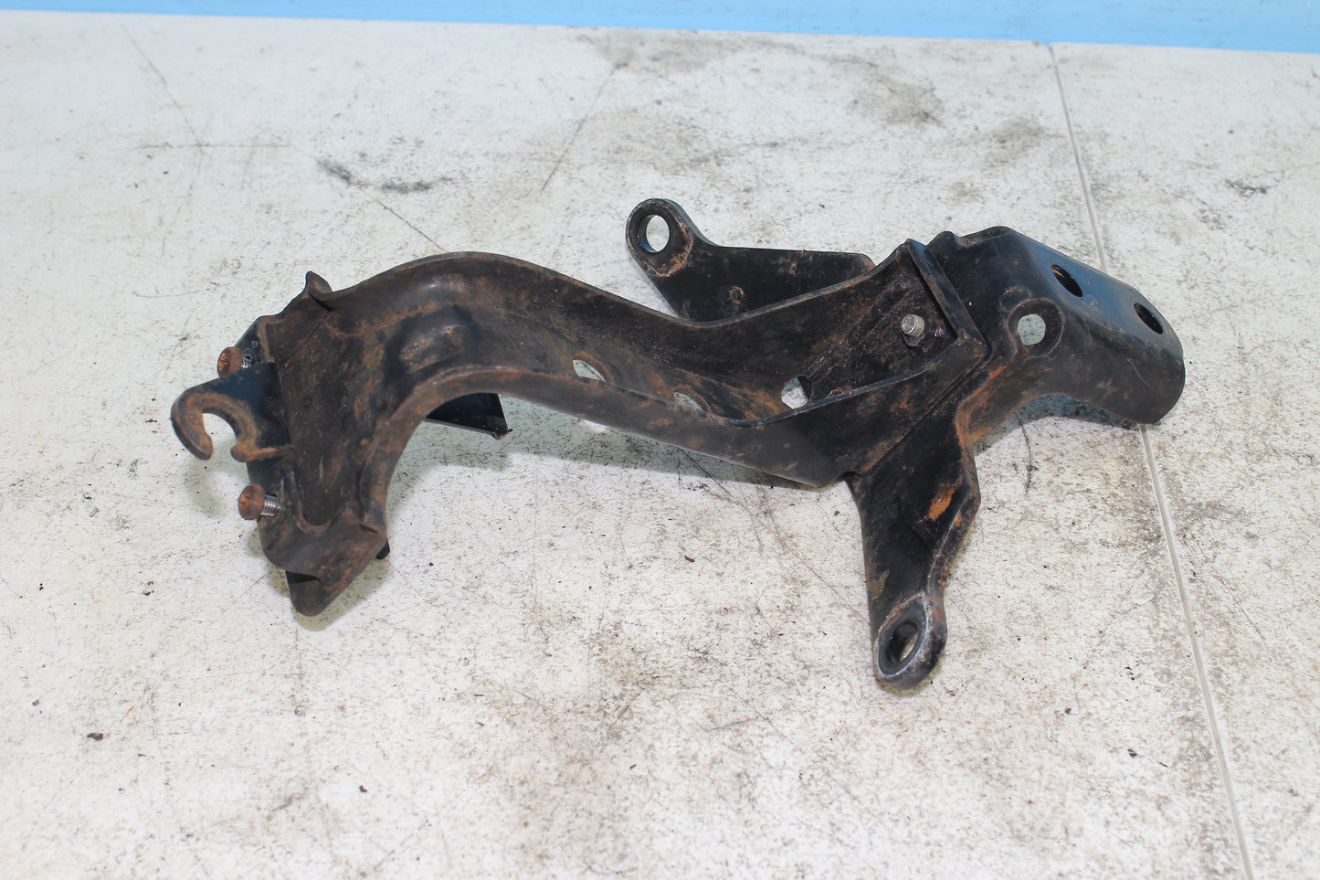 1999-2003 Yamaha Road Star OEM Motor Engine Mount Braket Hardware