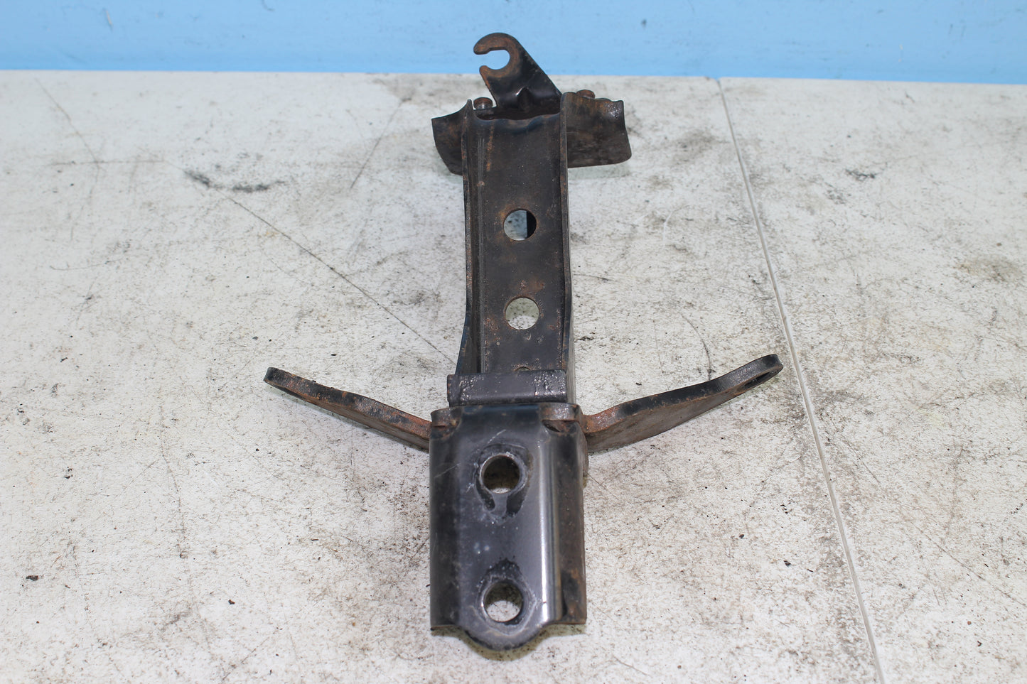 1999-2003 Yamaha Road Star OEM Motor Engine Mount Braket Hardware