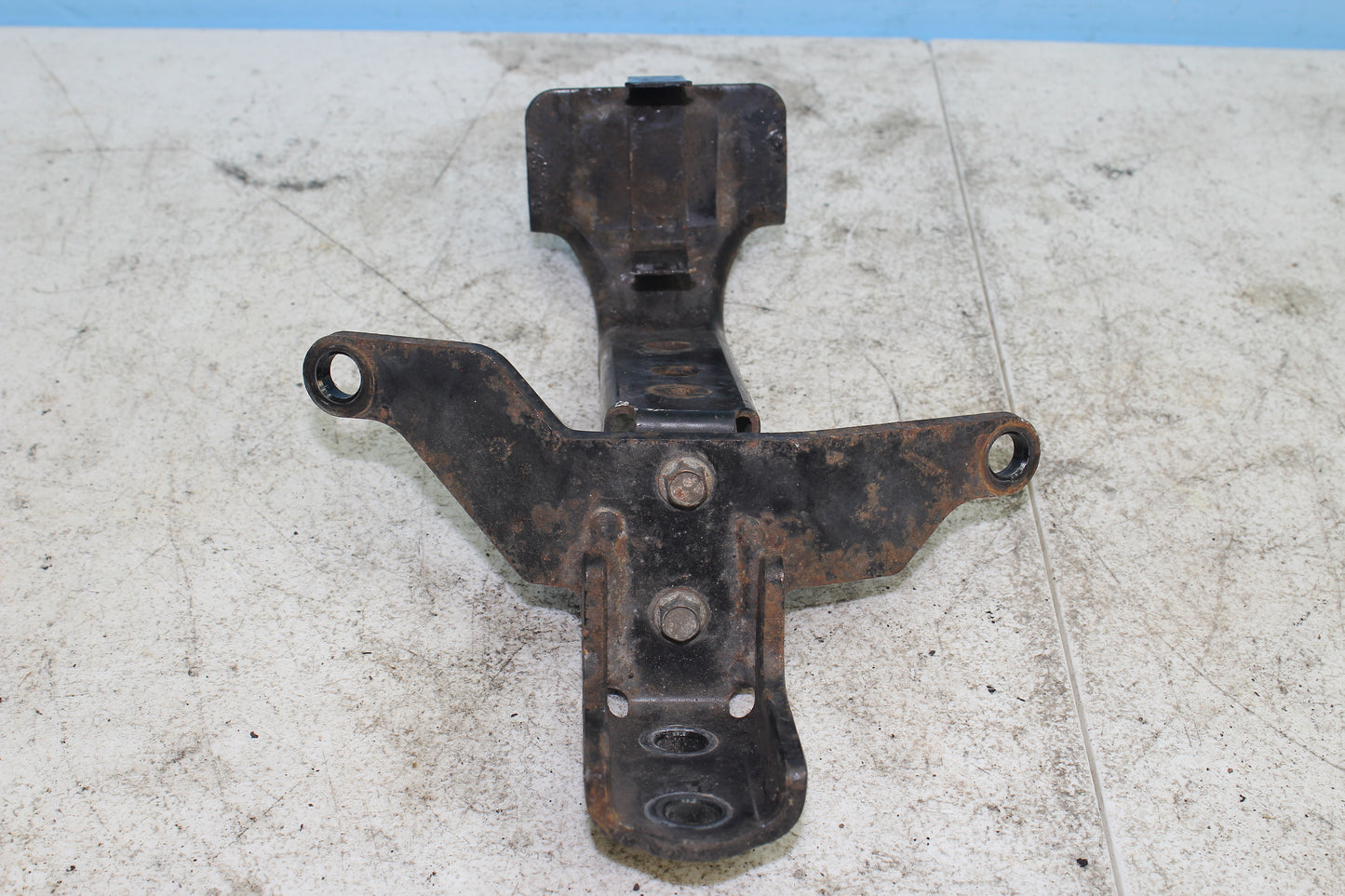 1999-2003 Yamaha Road Star OEM Motor Engine Mount Braket Hardware