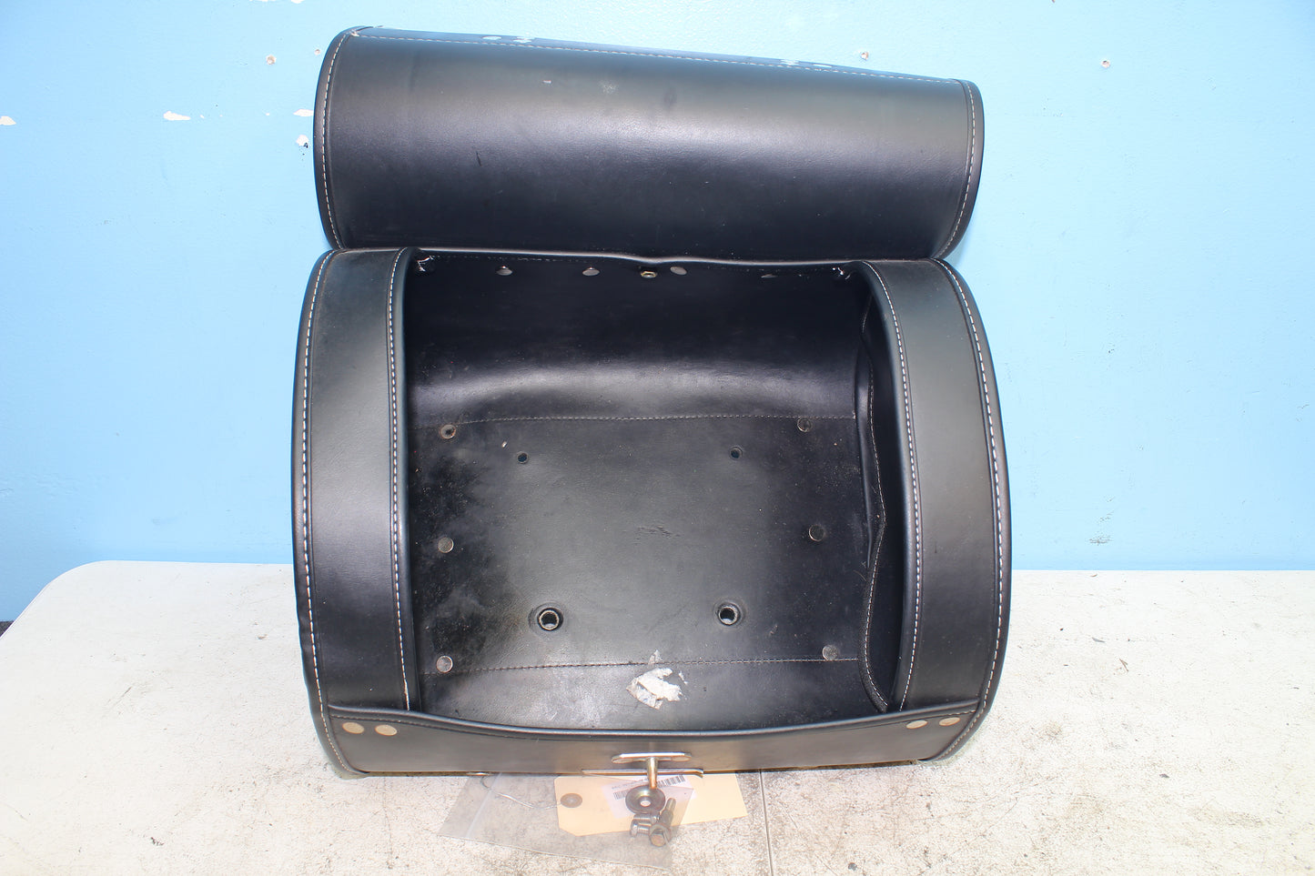 1999-2003 Yamaha Road Star Rear Aftermarket Luggage Bag w/ Bracket