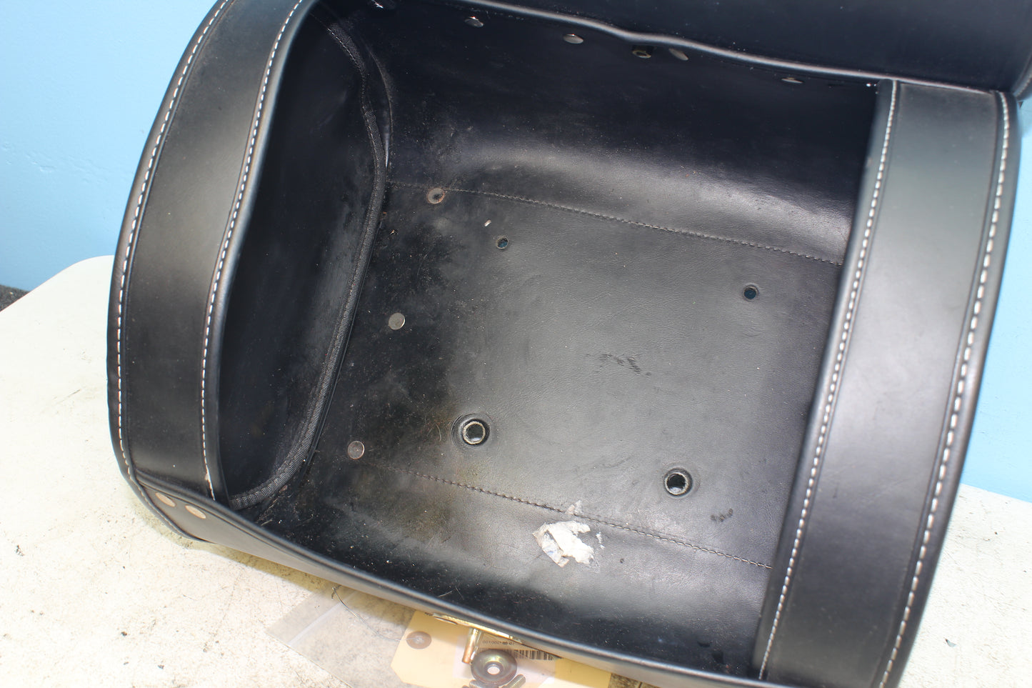 1999-2003 Yamaha Road Star Rear Aftermarket Luggage Bag w/ Bracket