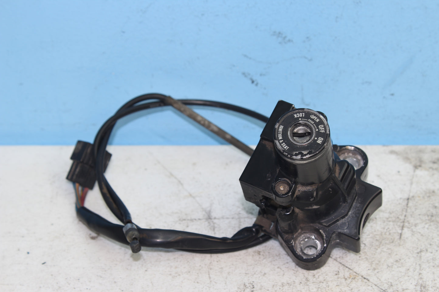 1999-2003 Yamaha Road Star OEM Ignition Gas Cap Lock w/ Key