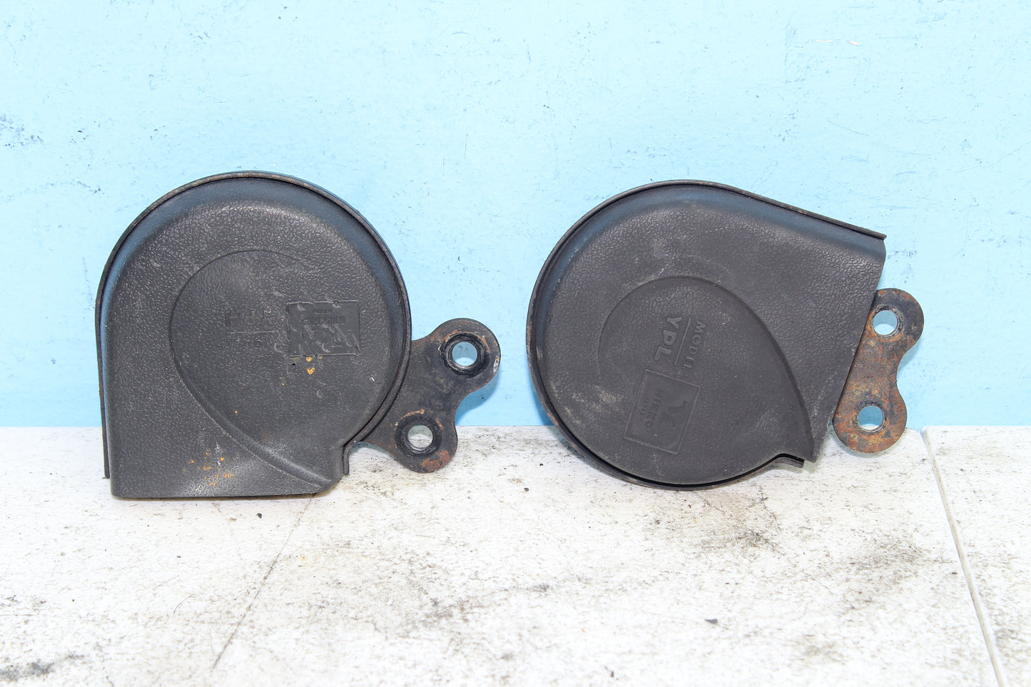 1999-2003 Yamaha Road Star OEM Horns (PAIR)
