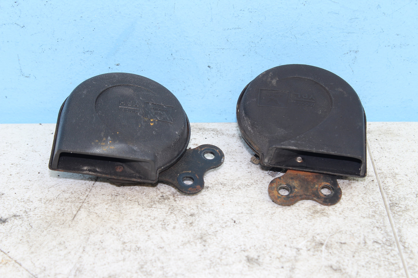 1999-2003 Yamaha Road Star OEM Horns (PAIR)
