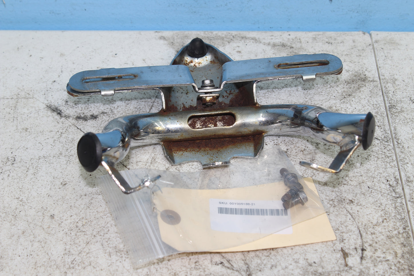 1999-2003 Yamaha Road Star OEM Rear Turn Sign Mount License Plate Bracket
