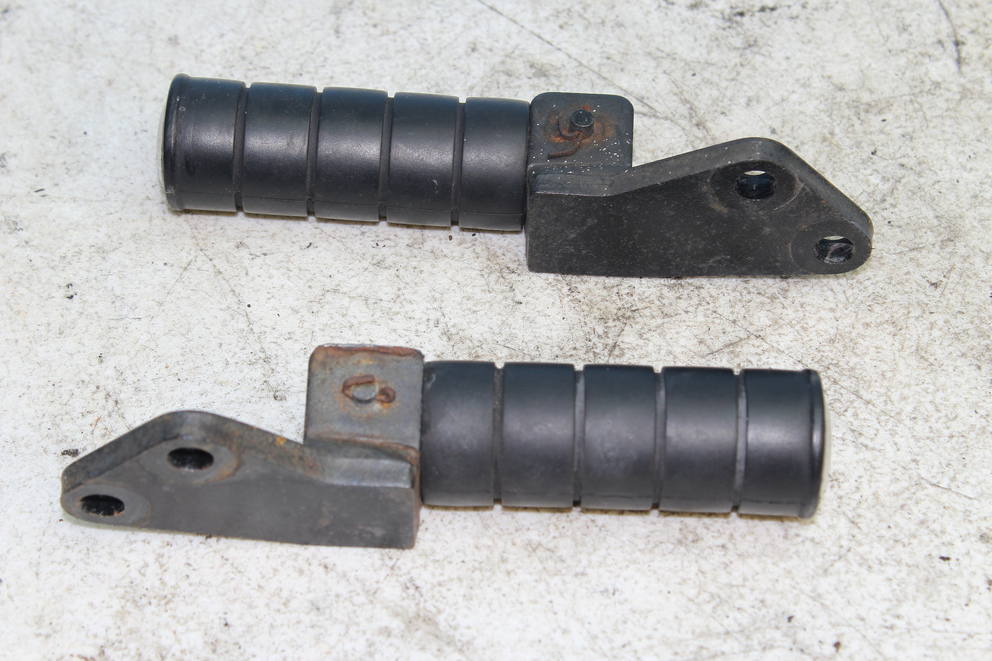 1999-2003 Yamaha Road Star OEM Rear Passenger Foot Pegs