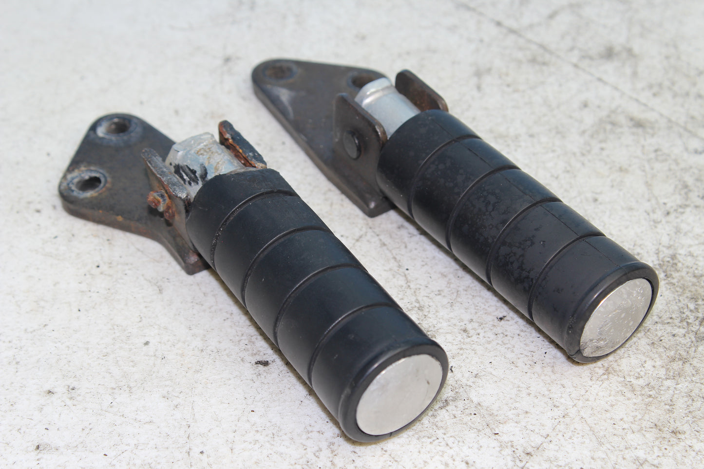 1999-2003 Yamaha Road Star OEM Rear Passenger Foot Pegs