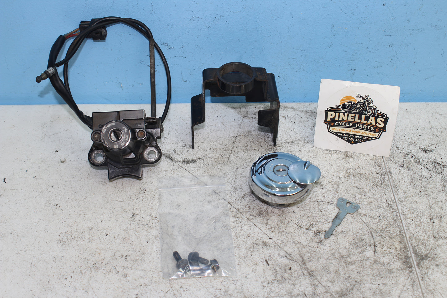 1999-2003 Yamaha Road Star OEM Ignition Gas Cap Lock w/ Key