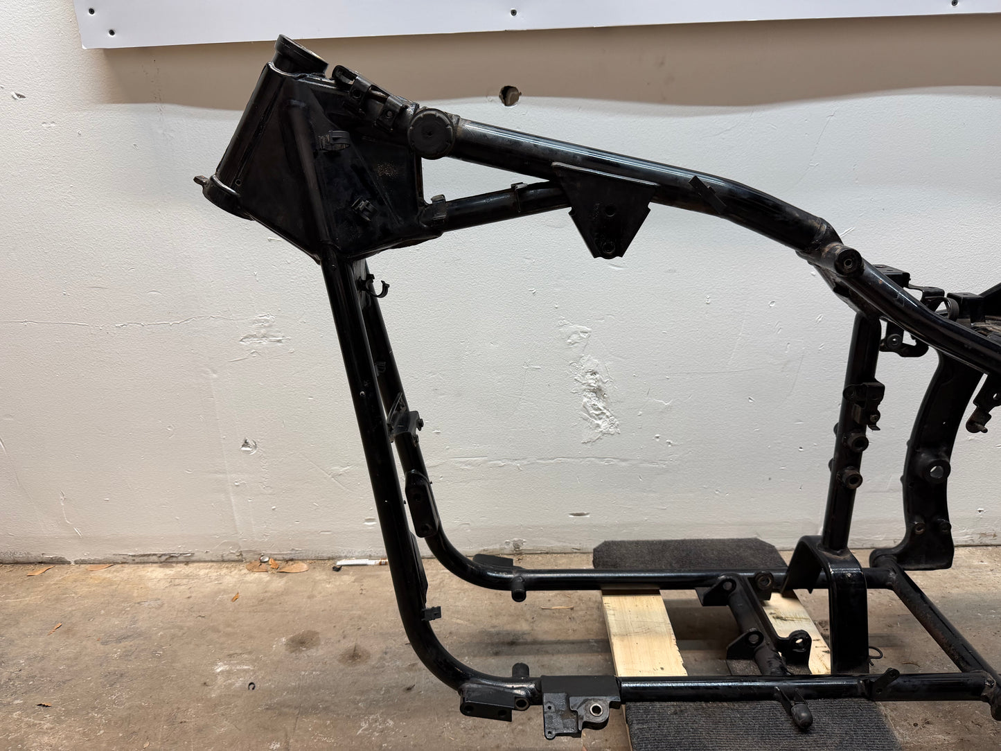 1999-2003 Yamaha Road Star OEM Frame *CLN*