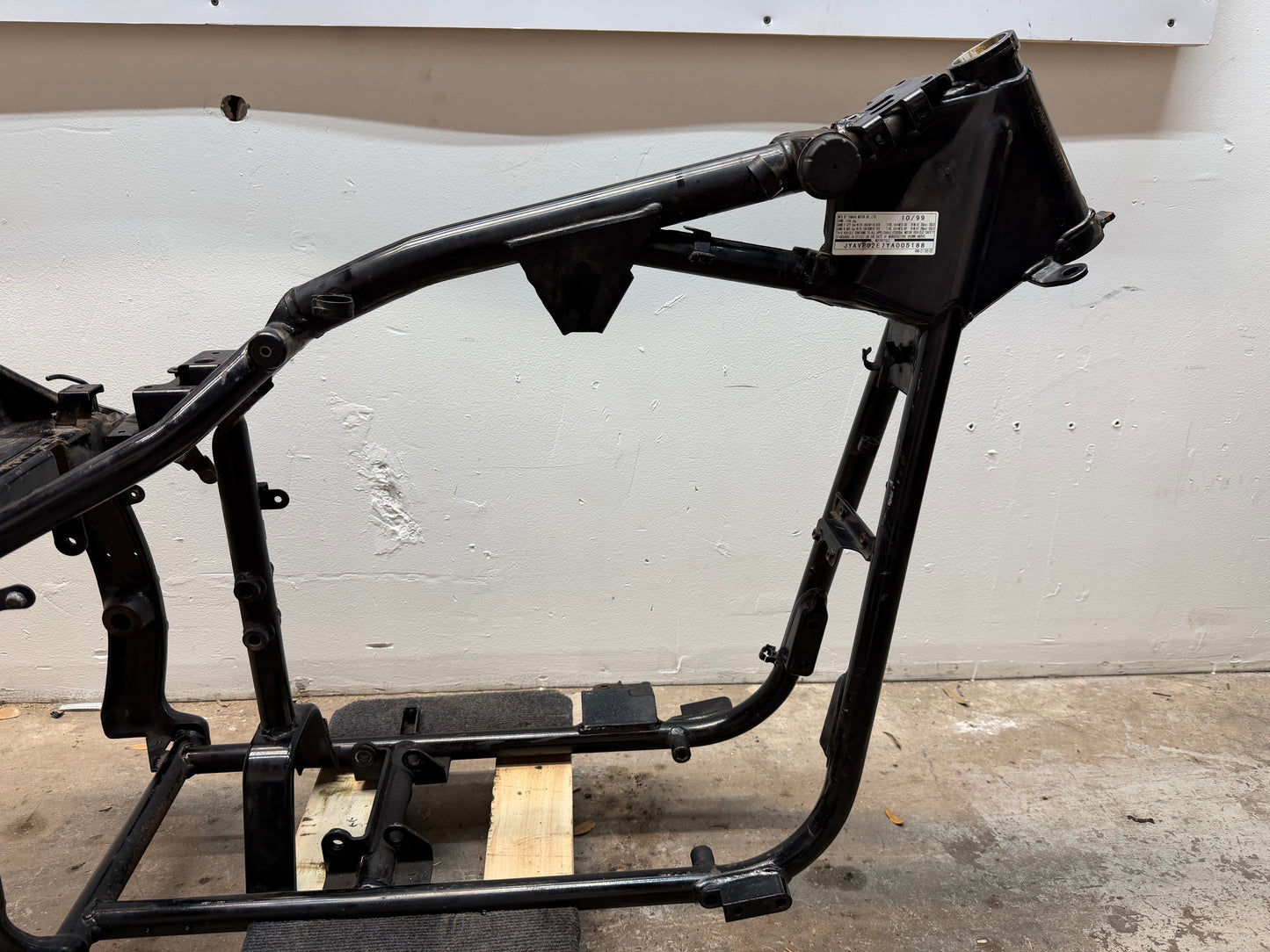 1999-2003 Yamaha Road Star OEM Frame *CLN*
