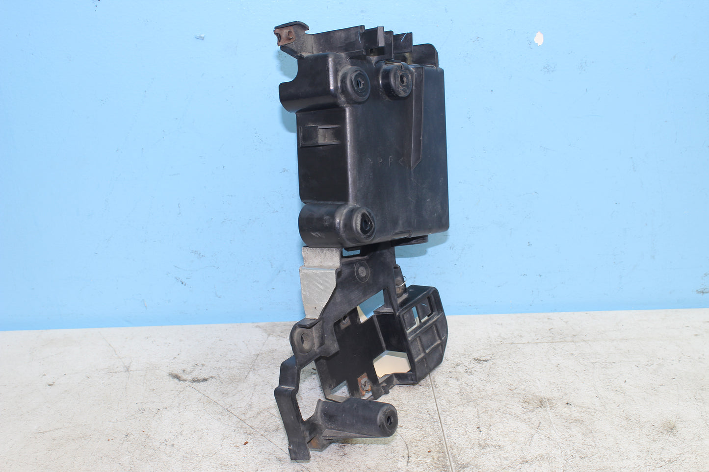 1999-2009 Yamaha XVS11AWV V Star Classic OEM Battery Box 5KS-2177G-00-00