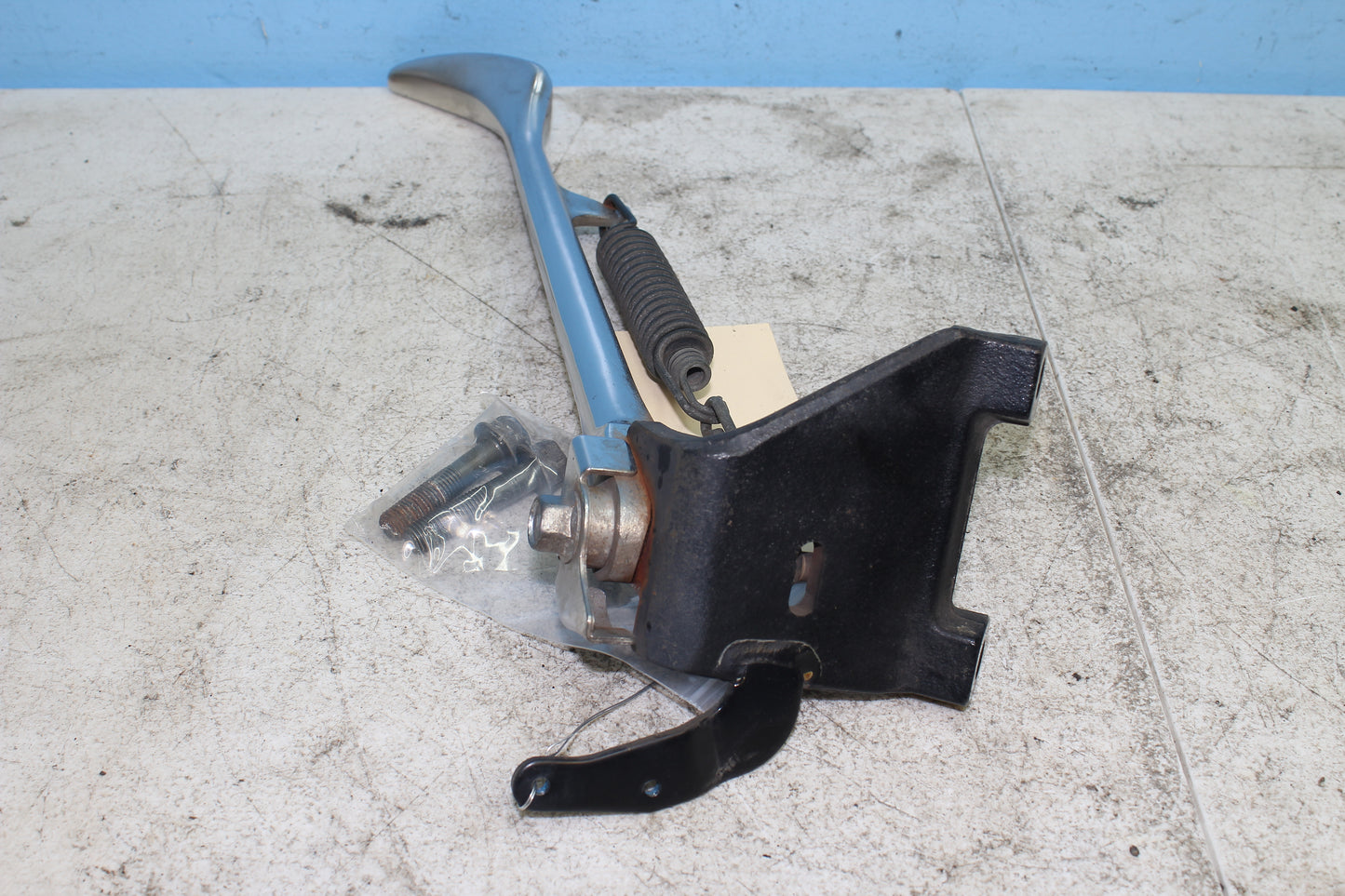 1999-2009 Yamaha XVS11AWV V Star Classic OEM Kick Stand
