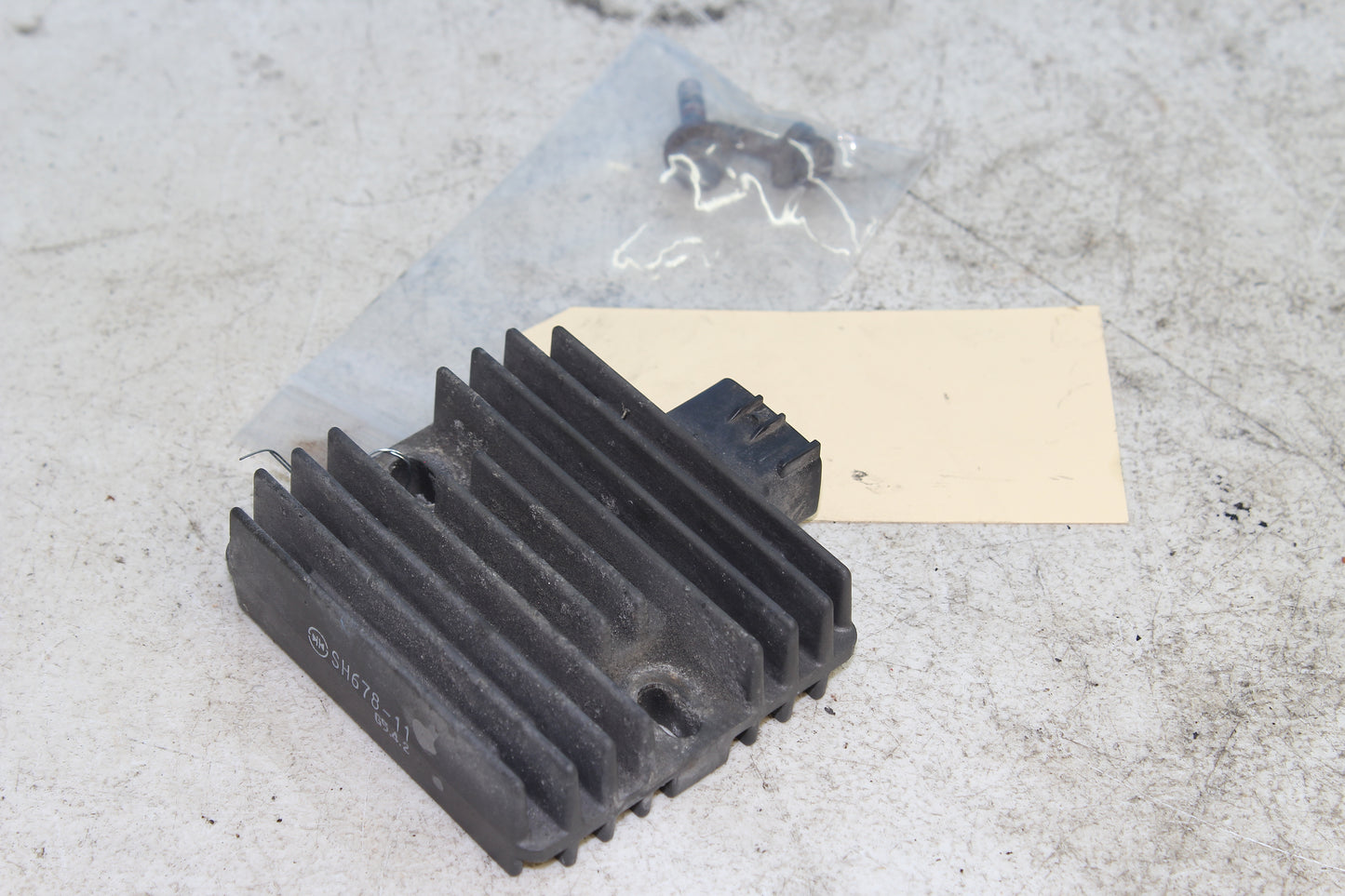 99-09 Yamaha V Star Classic OEM Rectifier / Voltage Regulator 4XY-81960-00-00
