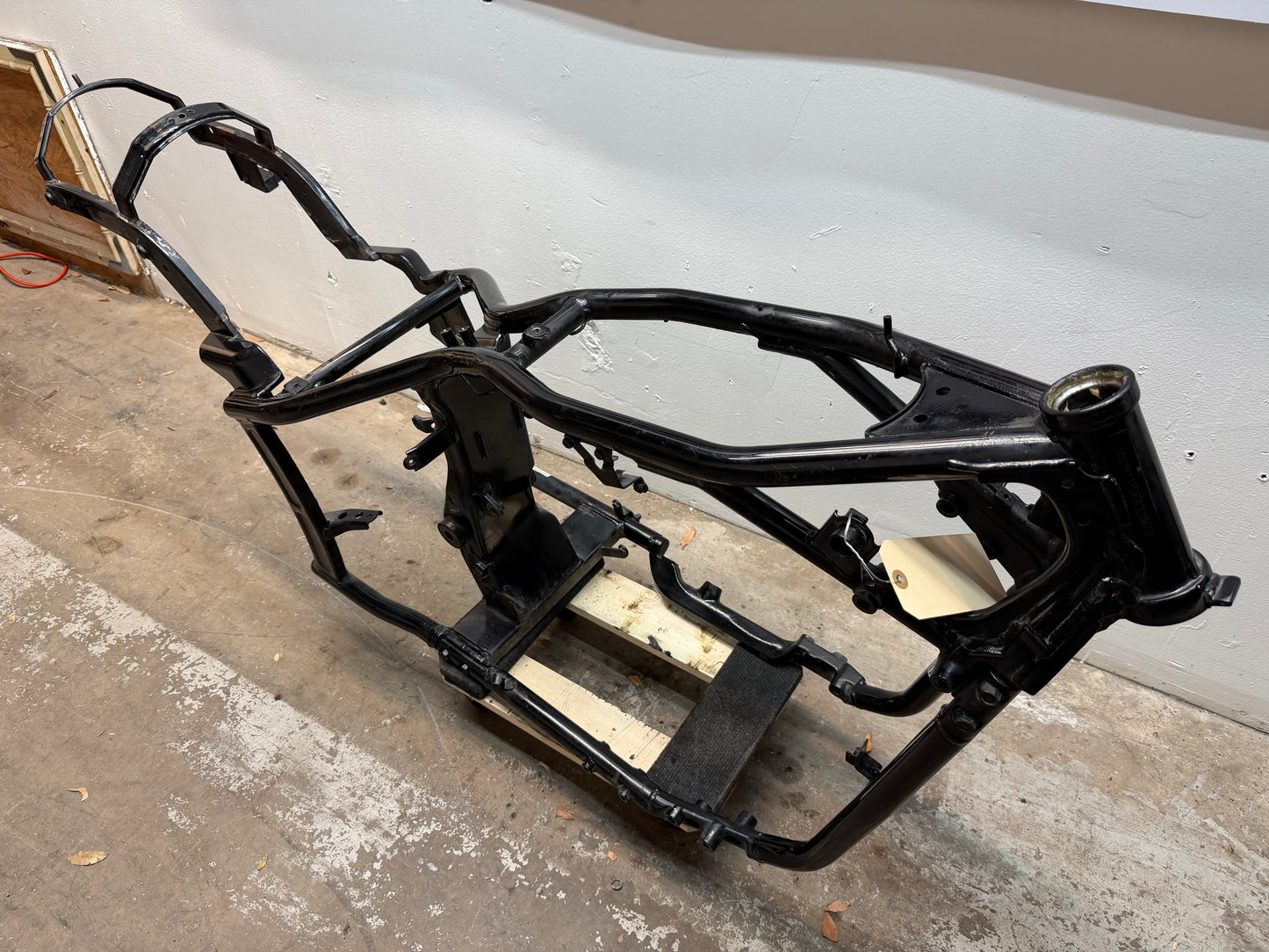 1999-2009 Yamaha XVS11AWV V Star Classic OEM Frame *CLN*