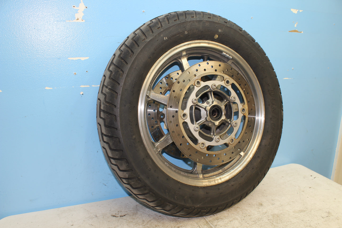 1999-2009 Yamaha XVS11AWV V Star Classic OEM Front Wheel w/ Rotor *Straight*